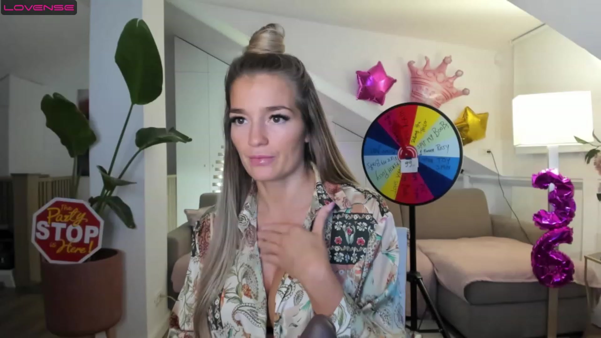 Gallery image thumbnail from SpicyLady87's myfreecams stream on, 05/05/2023, 23:13 image 8 of 20