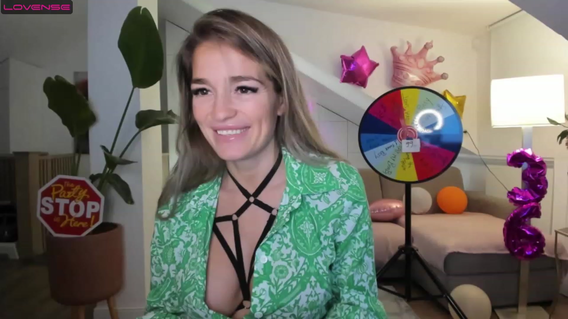 Gallery image thumbnail from SpicyLady87's myfreecams stream on, 05/08/2023, 19:52 image 10 of 20