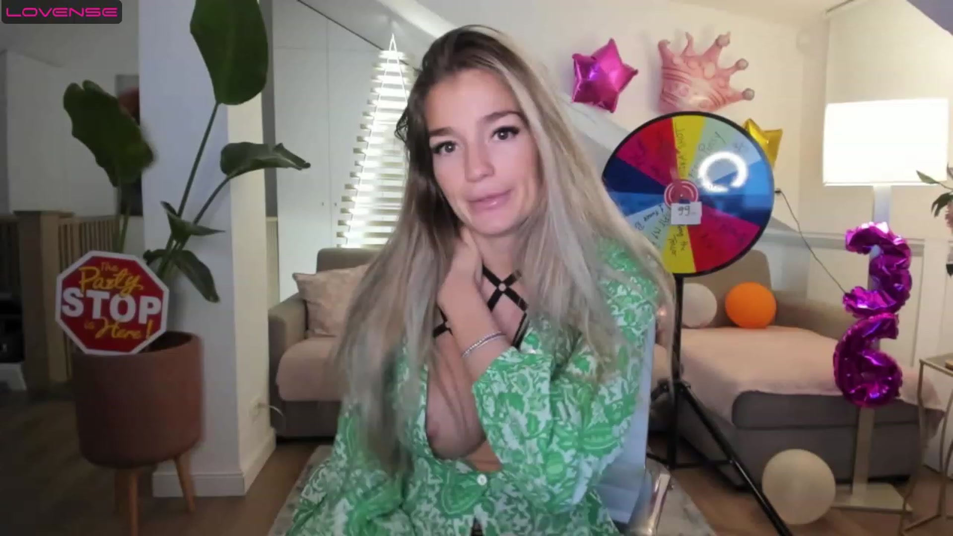Gallery image thumbnail from SpicyLady87's myfreecams stream on, 05/08/2023, 22:01 image 16 of 20