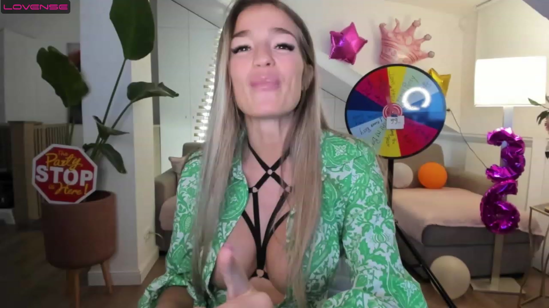 Gallery image thumbnail from SpicyLady87's myfreecams stream on, 05/08/2023, 22:01 image 12 of 20