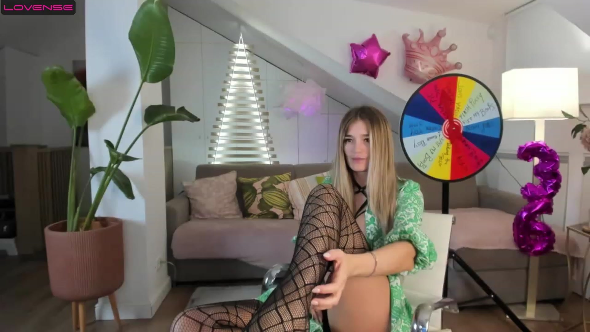Gallery image thumbnail from SpicyLady87's myfreecams stream on, 05/11/2023, 22:23 image 8 of 20