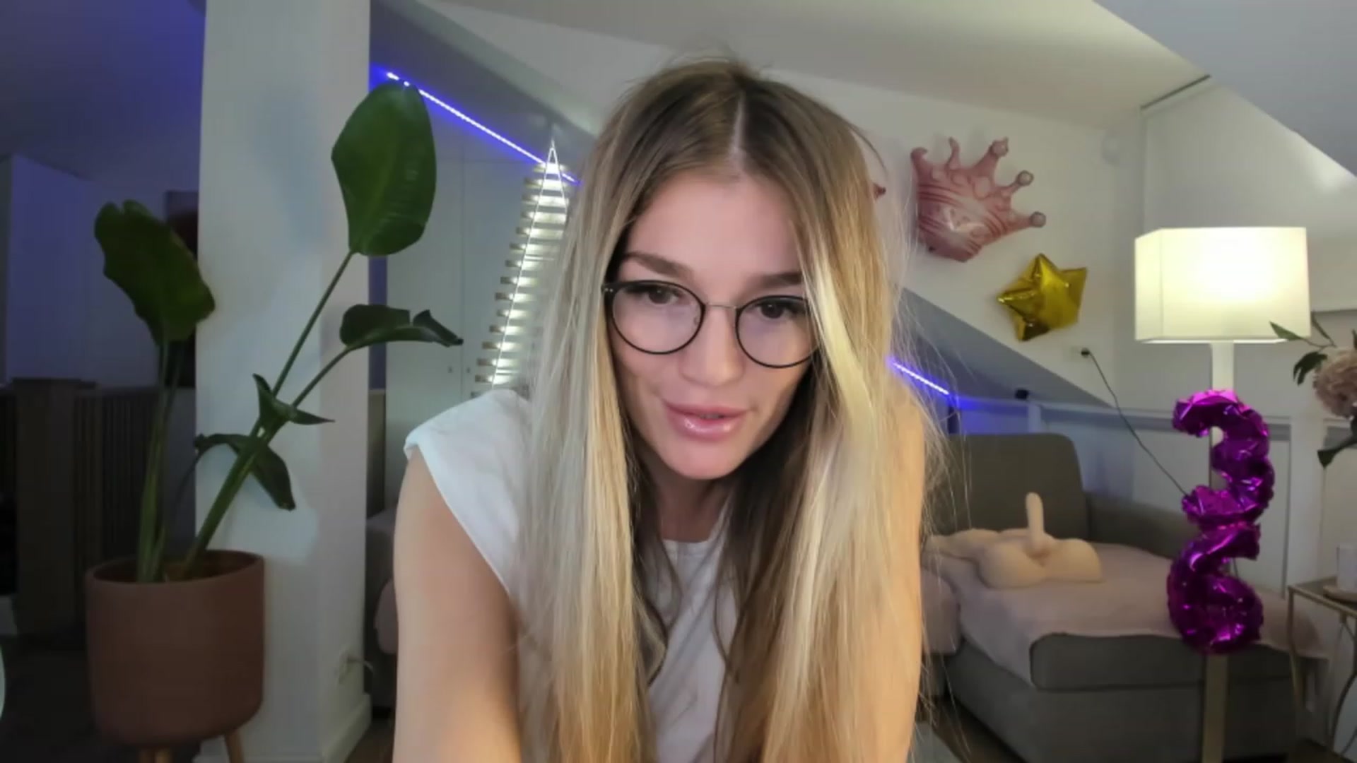 Gallery image thumbnail from SpicyLady87's myfreecams stream on, 05/13/2023, 19:01 image 20 of 20