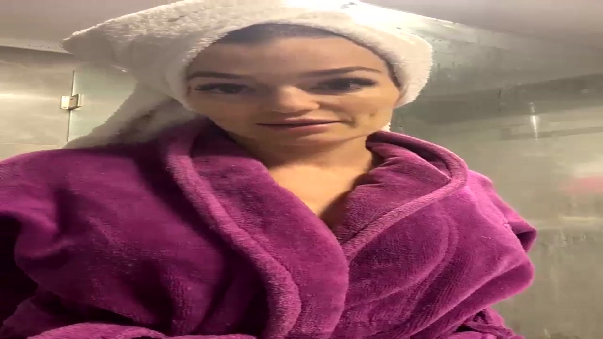Gallery image thumbnail from SpicyLady87's myfreecams stream on, 10/13/2023, 17:48 image 7 of 20