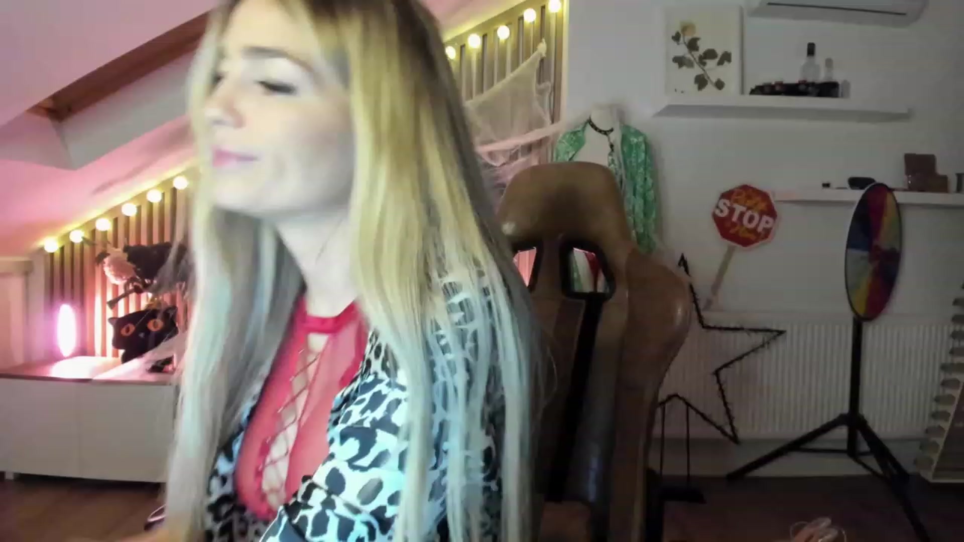 Gallery image thumbnail from SpicyLady87's myfreecams stream on, 11/12/2023, 21:02 image 14 of 20