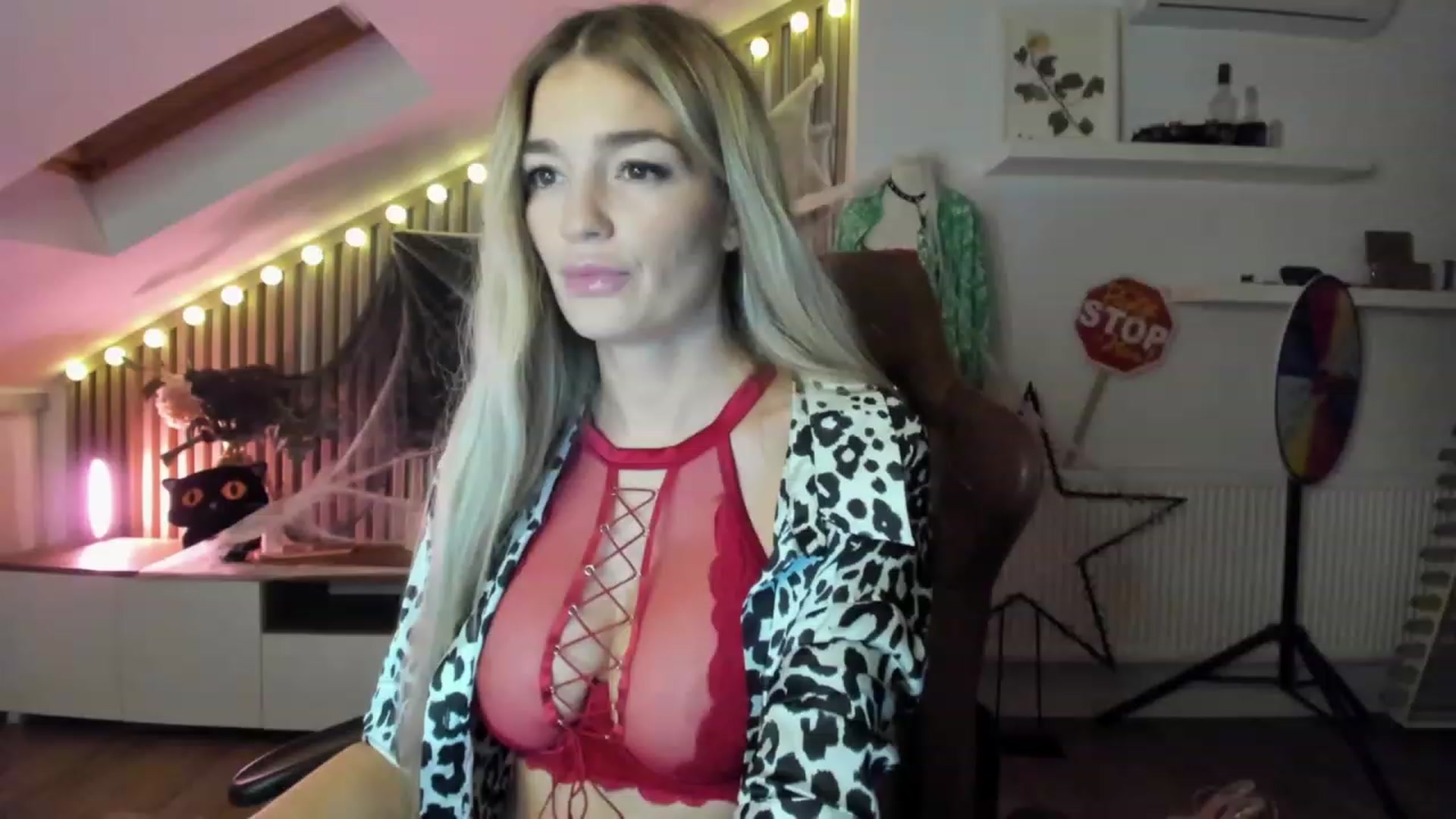 Gallery image thumbnail from SpicyLady87's myfreecams stream on, 11/12/2023, 21:02 image 13 of 20