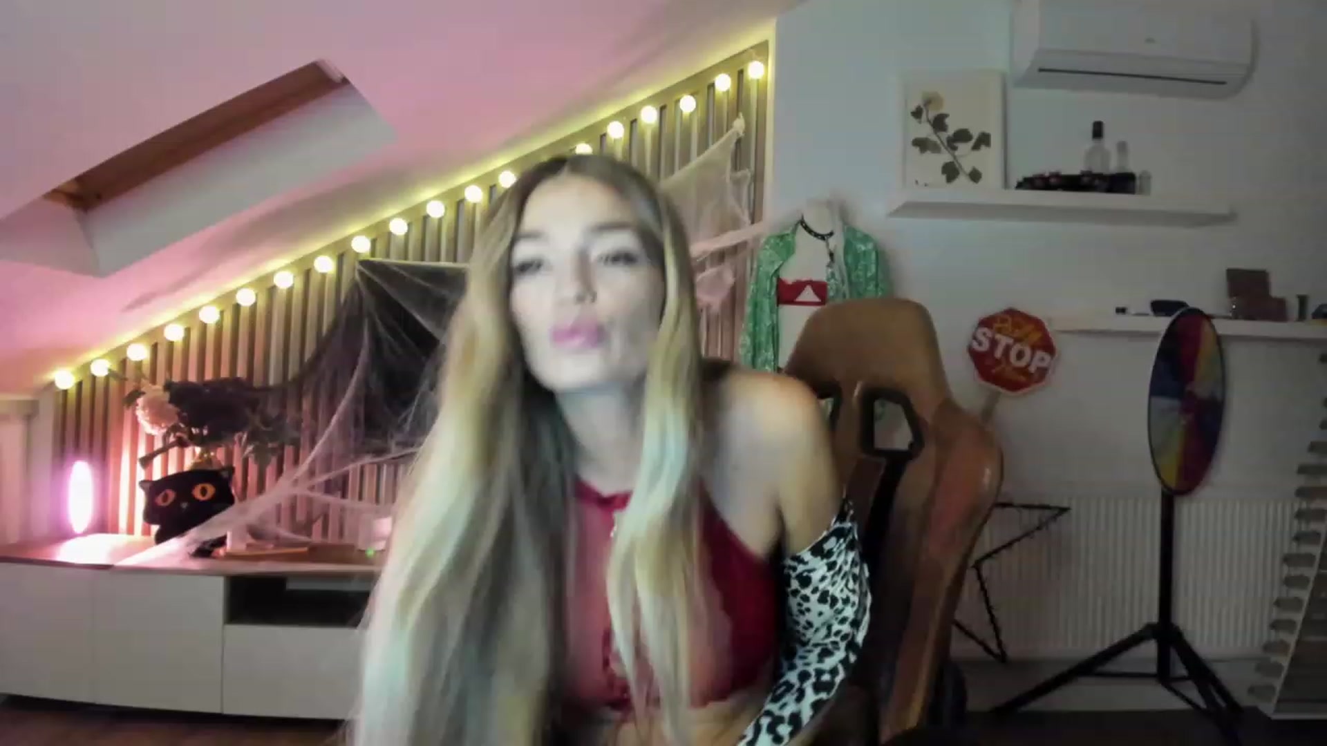 Gallery image thumbnail from SpicyLady87's myfreecams stream on, 11/12/2023, 21:02 image 4 of 20