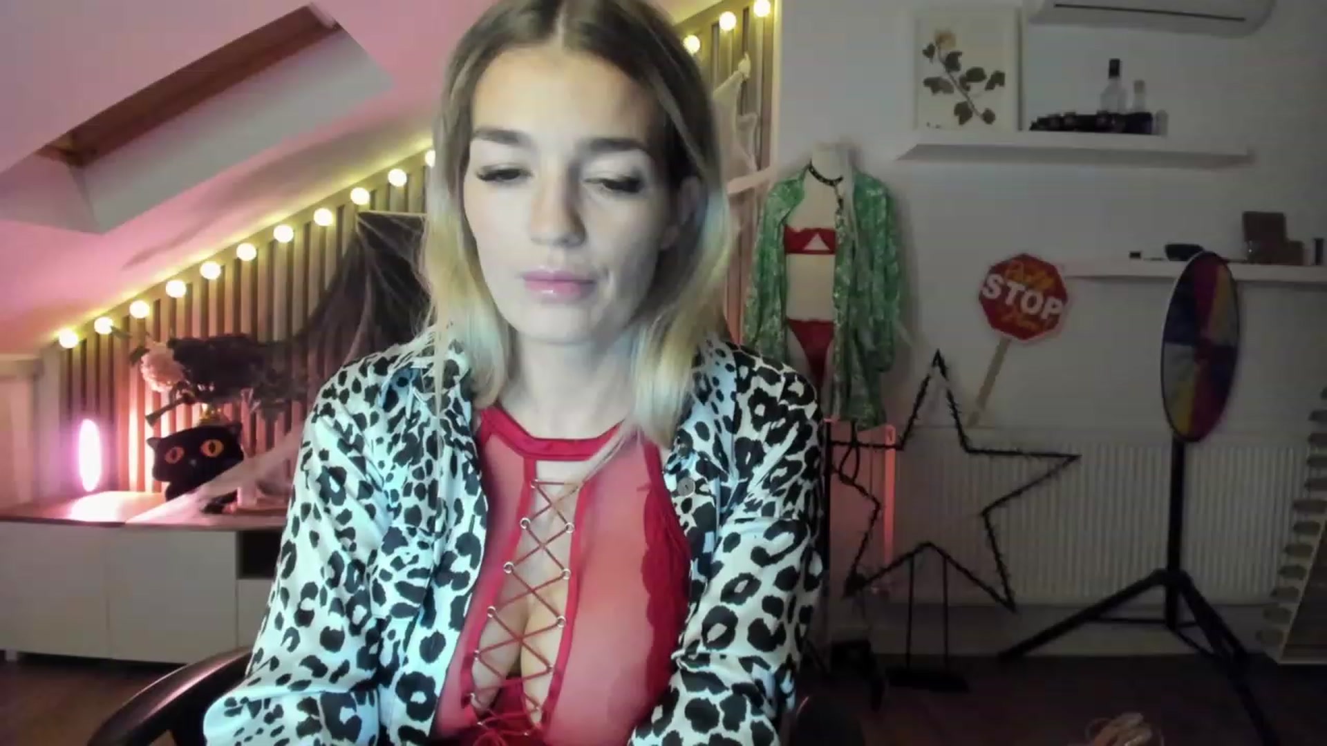Gallery image thumbnail from SpicyLady87's myfreecams stream on, 11/12/2023, 21:02 image 19 of 20