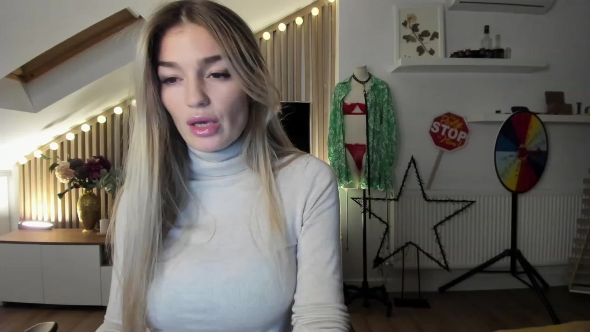 Gallery image thumbnail from SpicyLady87's myfreecams stream on, 11/15/2023, 21:15 image 4 of 20