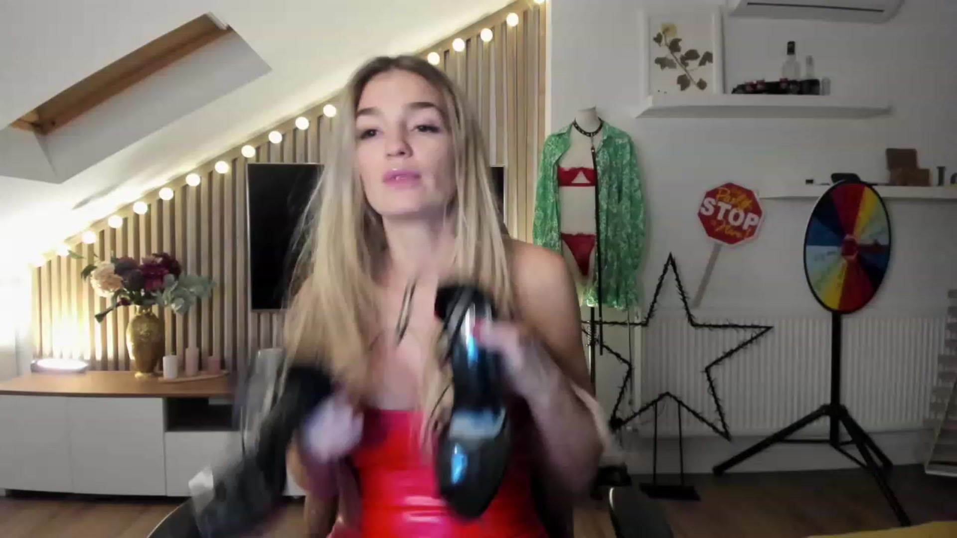Gallery image thumbnail from SpicyLady87's myfreecams stream on, 11/15/2023, 21:15 image 18 of 20