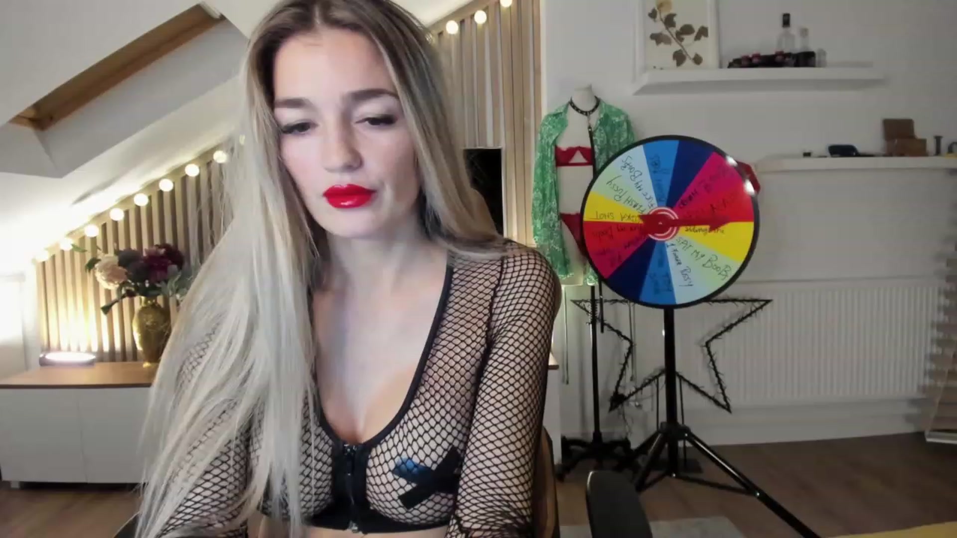 Gallery image thumbnail from SpicyLady87's myfreecams stream on, 11/15/2023, 22:51 image 2 of 20