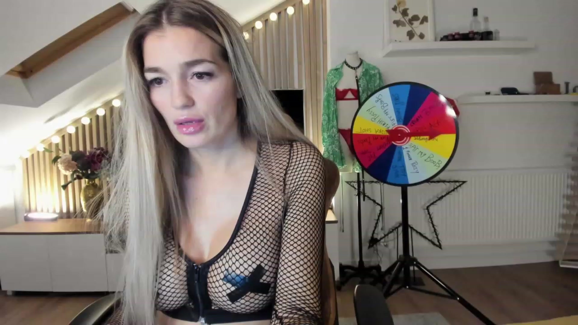 Gallery image thumbnail from SpicyLady87's myfreecams stream on, 11/15/2023, 22:51 image 14 of 20