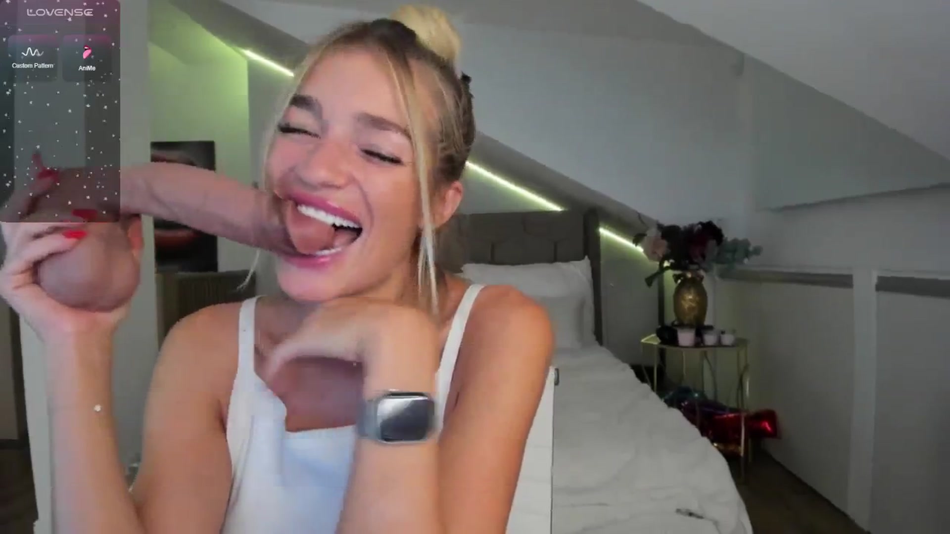 Gallery image thumbnail from SpicyLady87's myfreecams stream on, 06/10/2024, 23:53 image 17 of 20