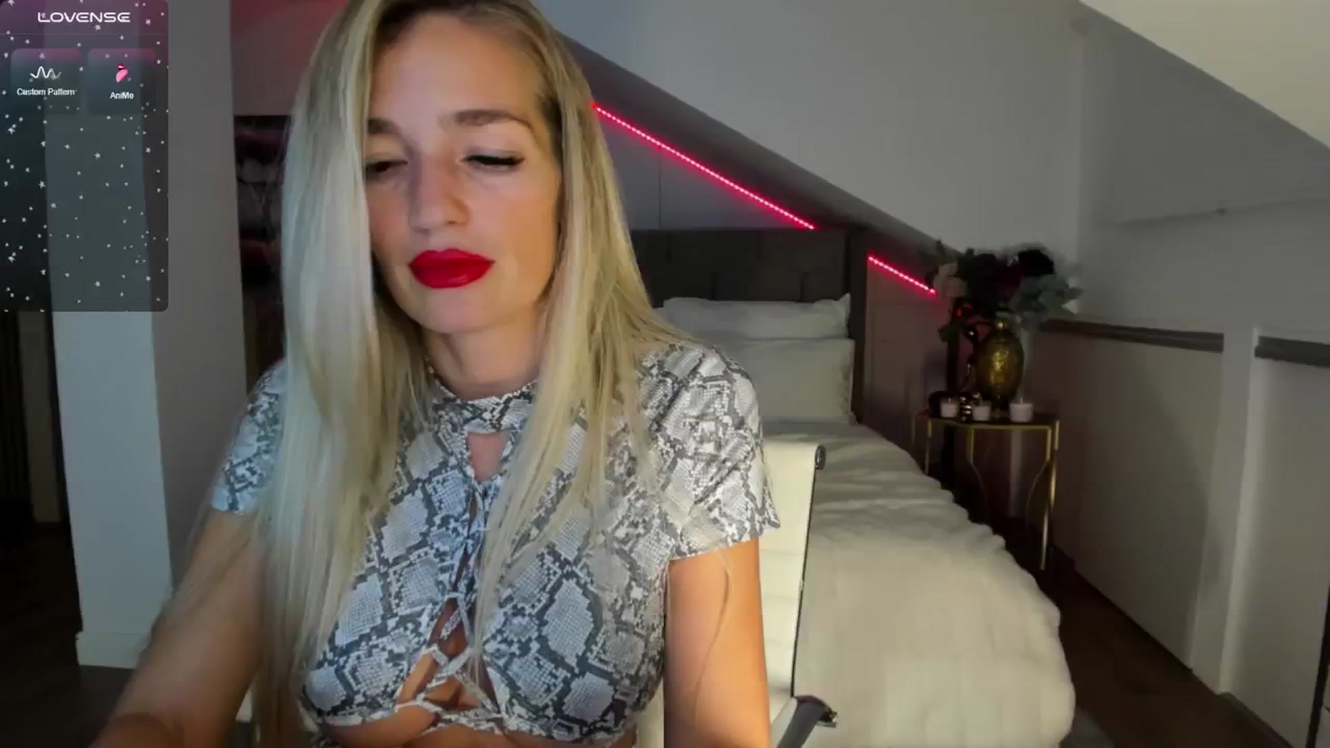 Gallery image thumbnail from SpicyLady87's myfreecams stream on, 07/03/2024, 23:33 image 8 of 20