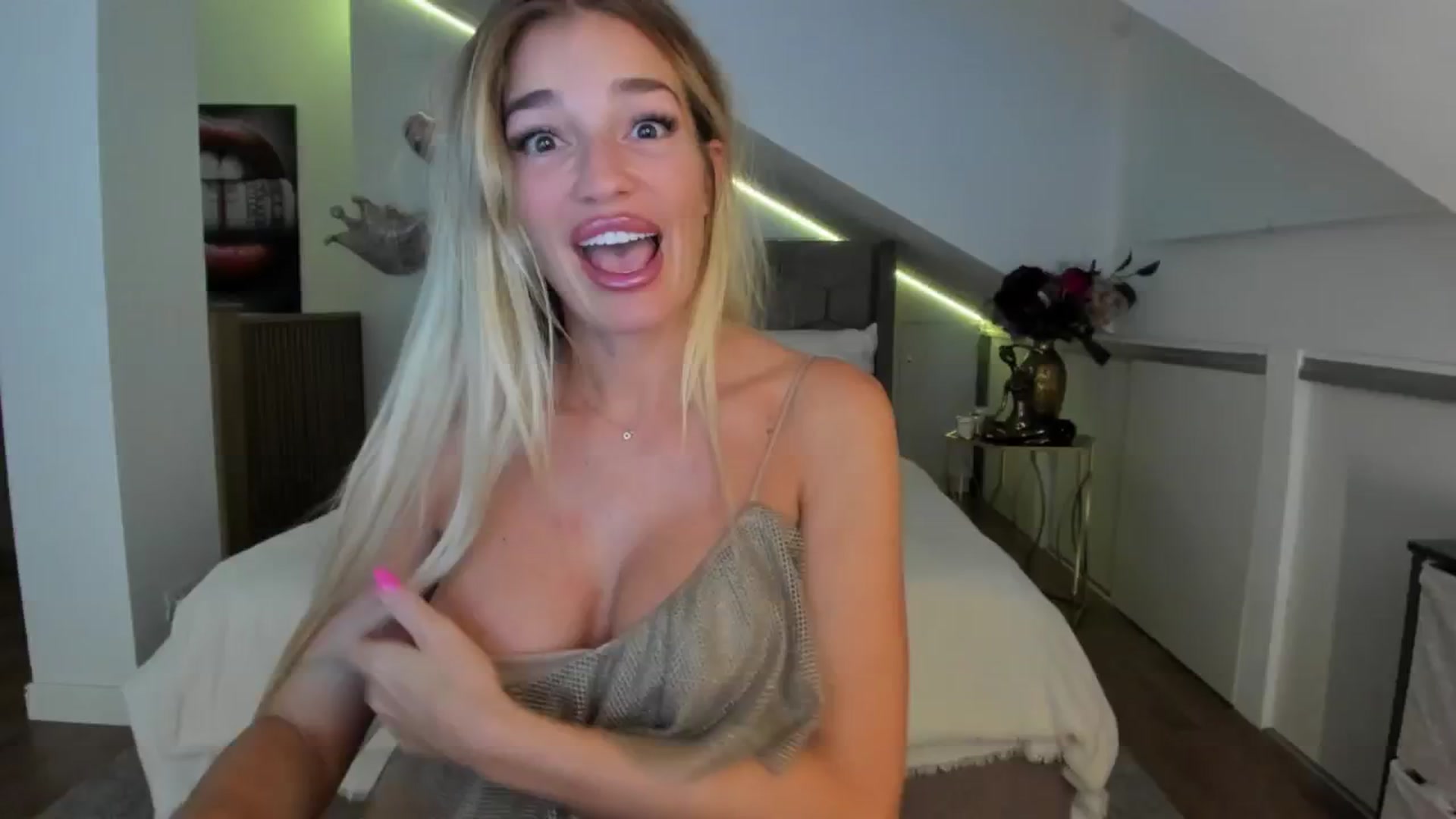 Gallery image thumbnail from SpicyLady87's myfreecams stream on, 09/17/2024, 05:56 image 20 of 20