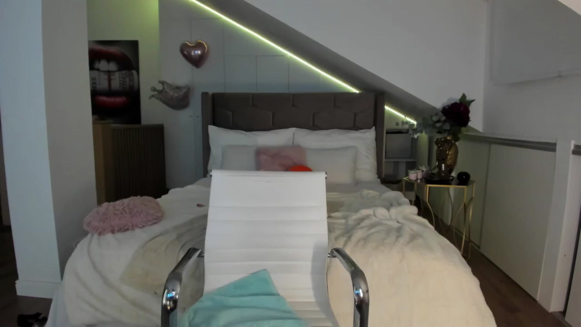 Gallery image thumbnail from SpicyLady87's myfreecams stream on, 10/31/2024, 02:16 image 9 of 20