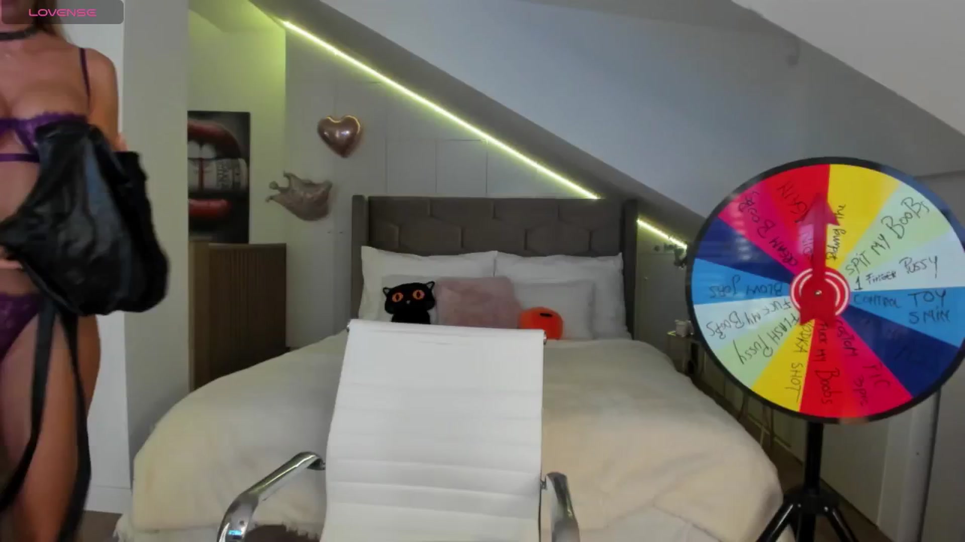 Gallery image thumbnail from SpicyLady87's myfreecams stream on, 11/01/2024, 23:26 image 20 of 20
