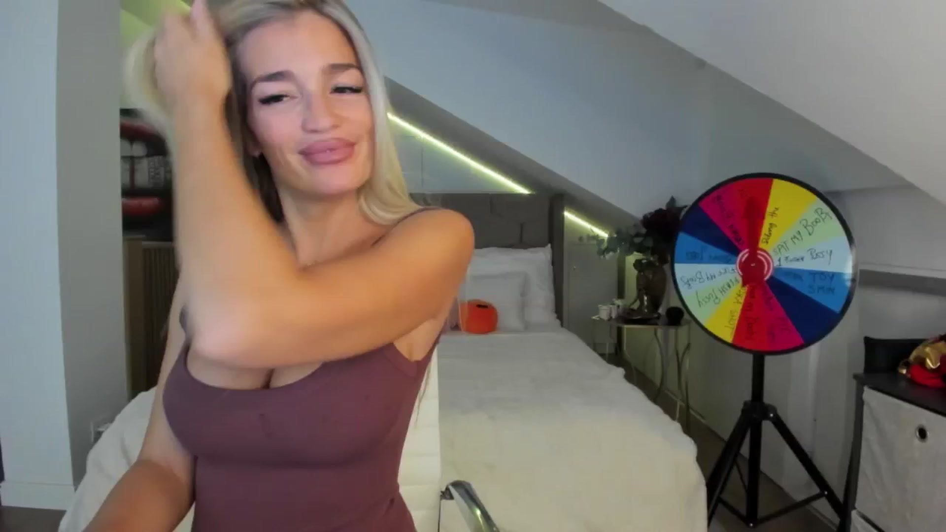 Gallery image thumbnail from SpicyLady87's myfreecams stream on, 11/08/2024, 01:47 image 1 of 20