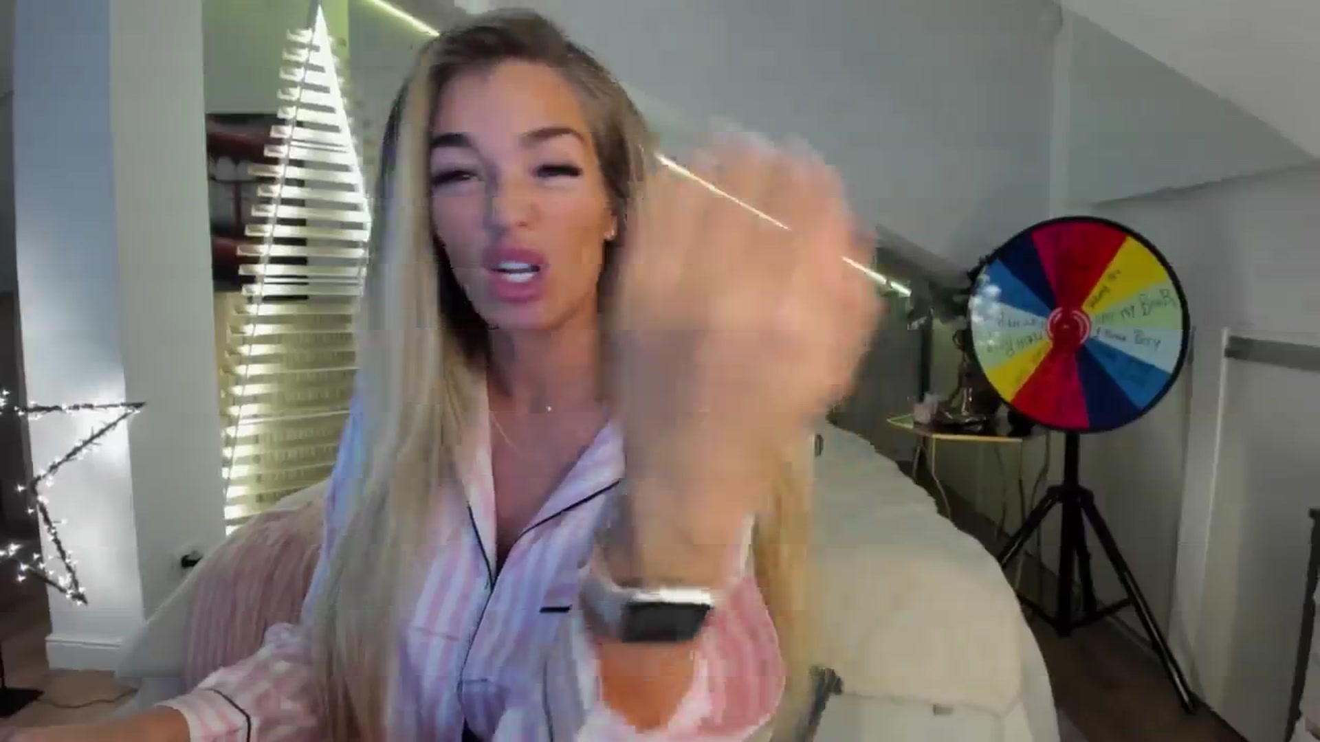 Gallery image thumbnail from SpicyLady87's myfreecams stream on, 01/13/2025, 04:35 image 10 of 20