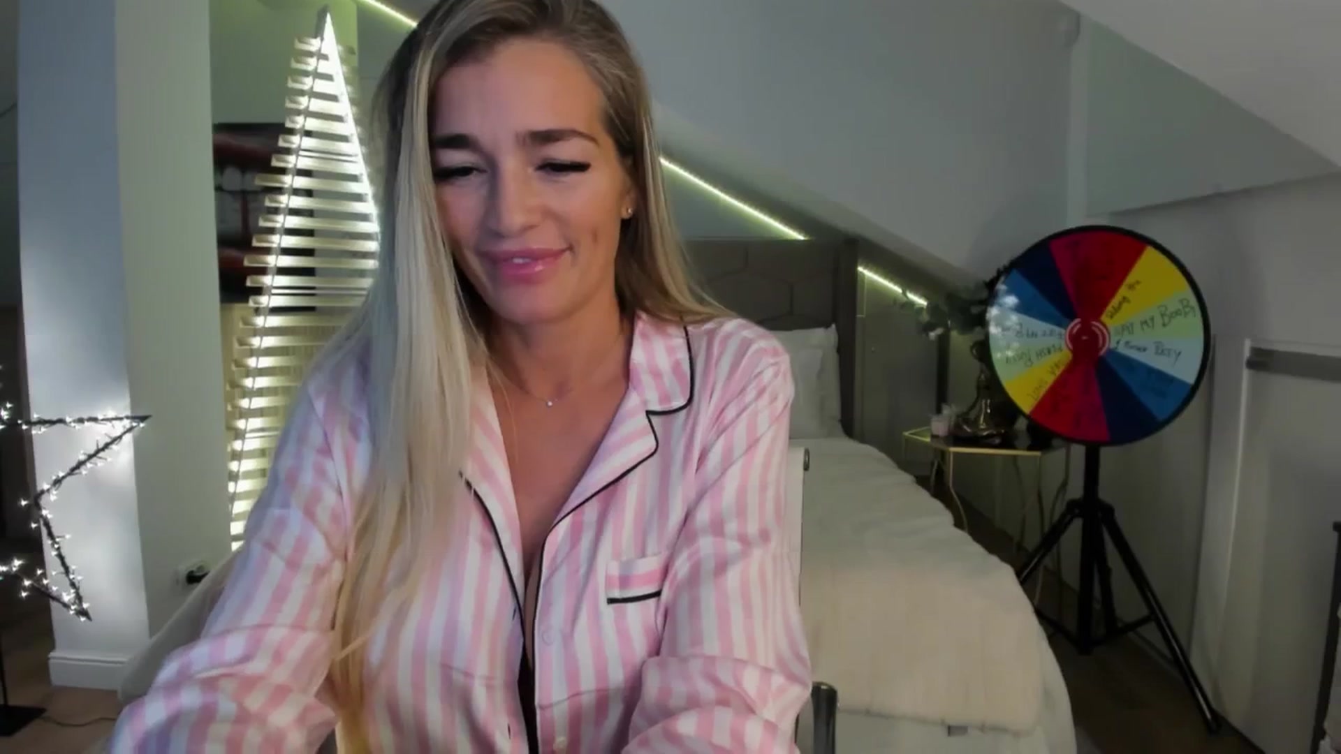 Gallery image thumbnail from SpicyLady87's myfreecams stream on, 01/13/2025, 04:35 image 8 of 20