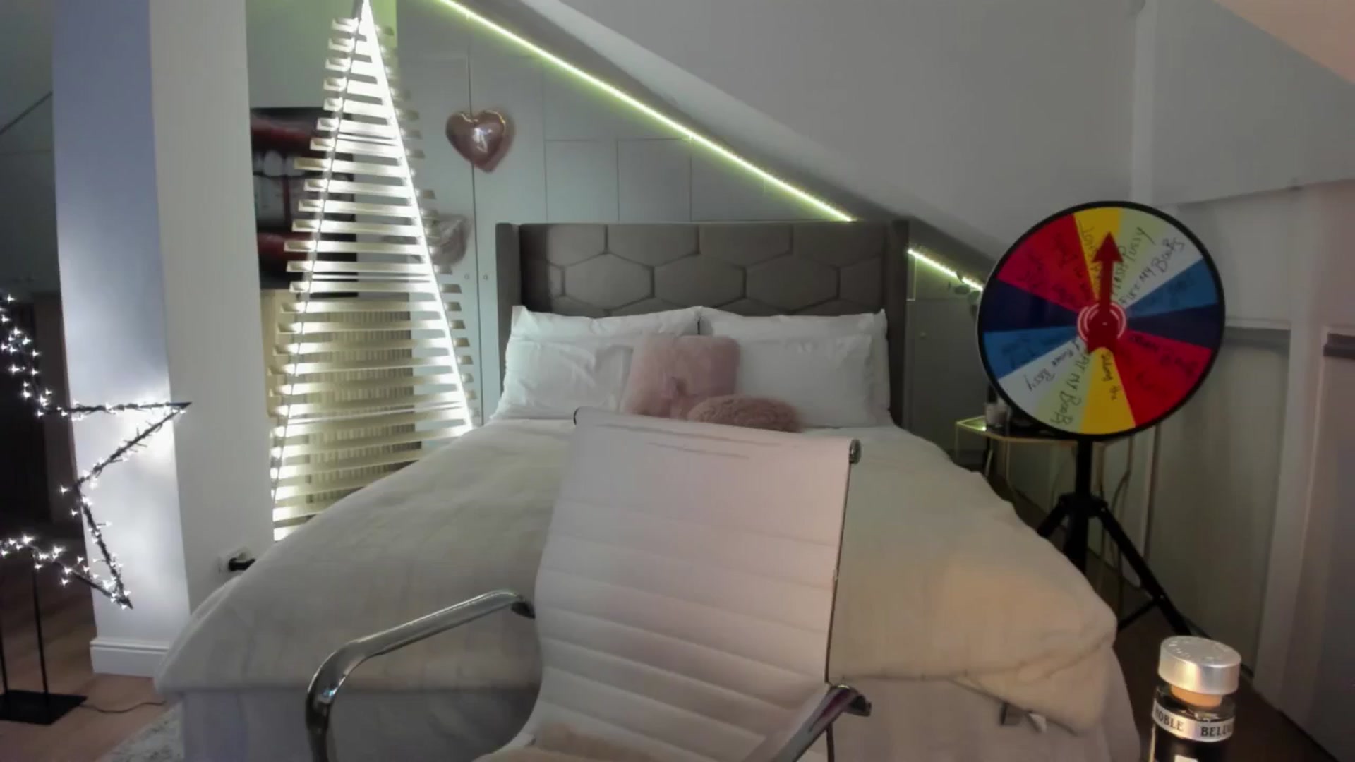 Gallery image thumbnail from SpicyLady87's myfreecams stream on, 01/14/2025, 24:02 image 3 of 20