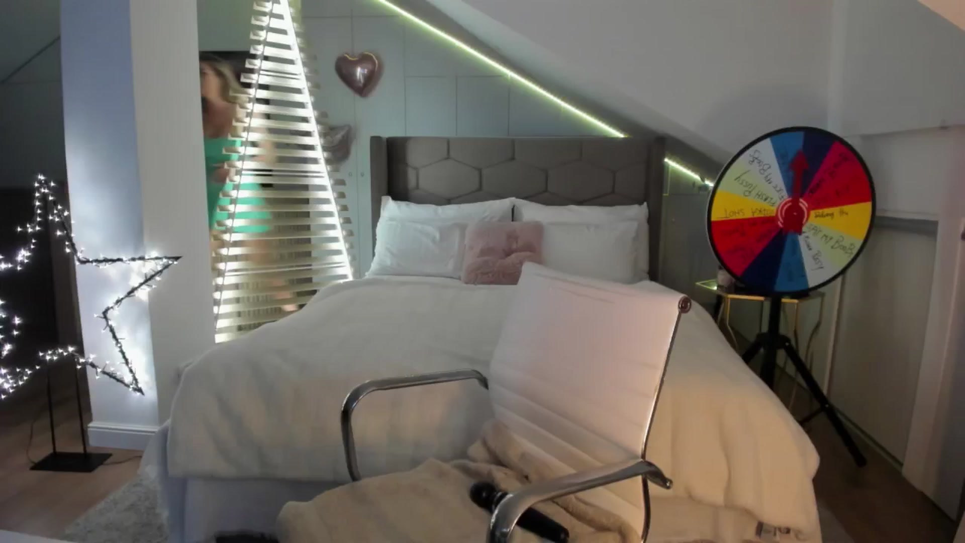 Gallery image thumbnail from SpicyLady87's myfreecams stream on, 01/21/2025, 23:42 image 2 of 20