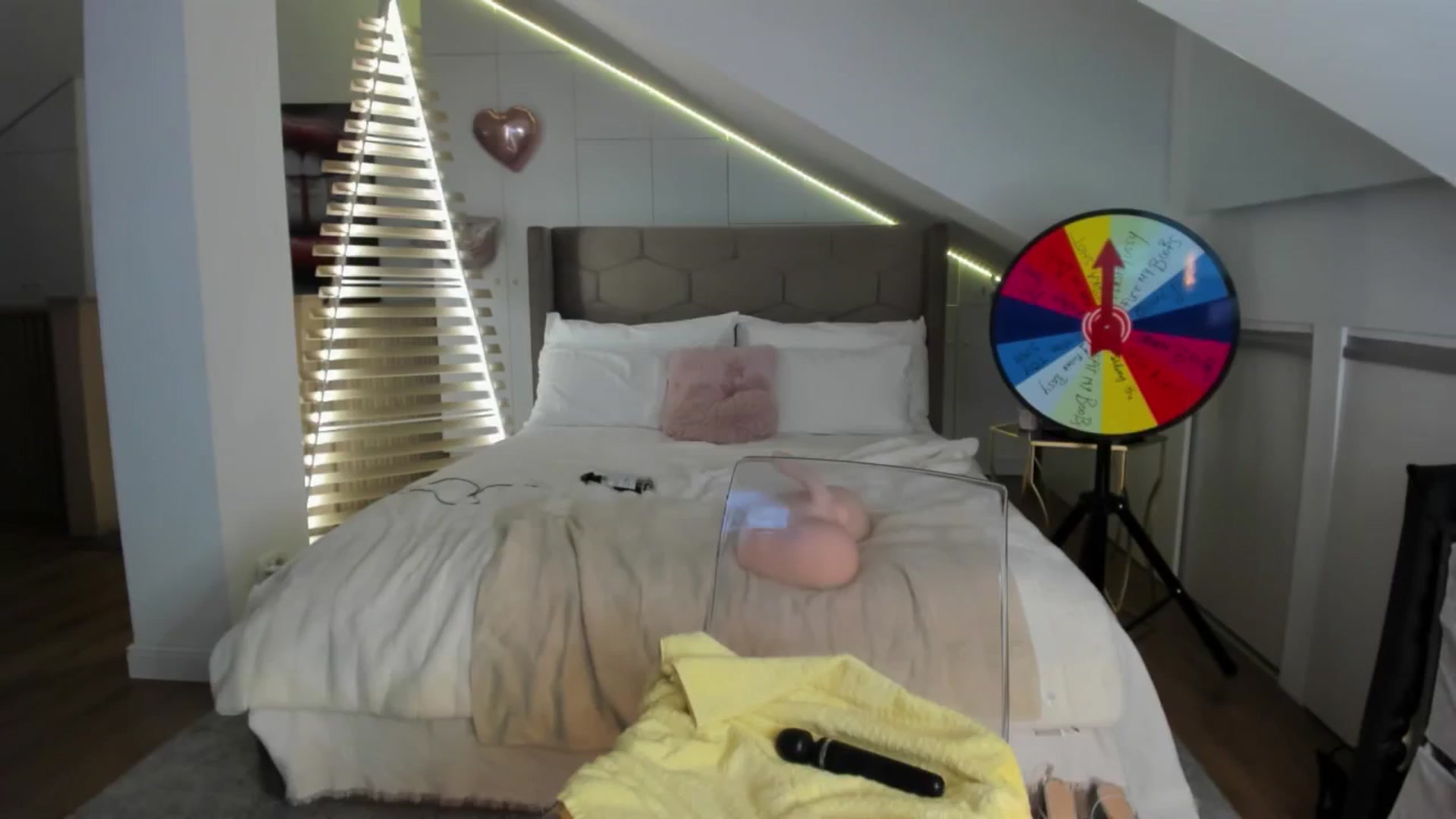 Gallery image thumbnail from SpicyLady87's myfreecams stream on, 02/07/2025, 02:05 image 14 of 20