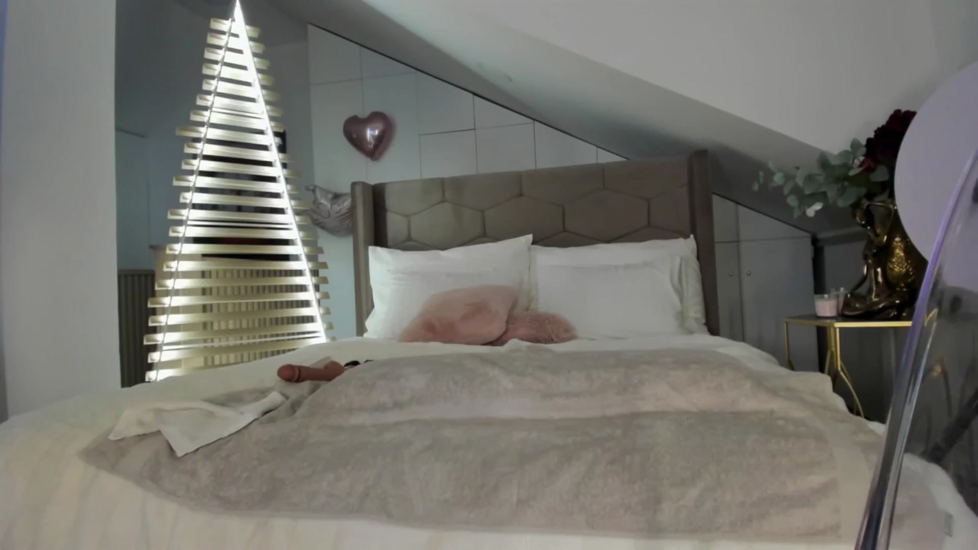 Gallery image thumbnail from SpicyLady87's myfreecams stream on, 03/08/2025, 01:18 image 4 of 20