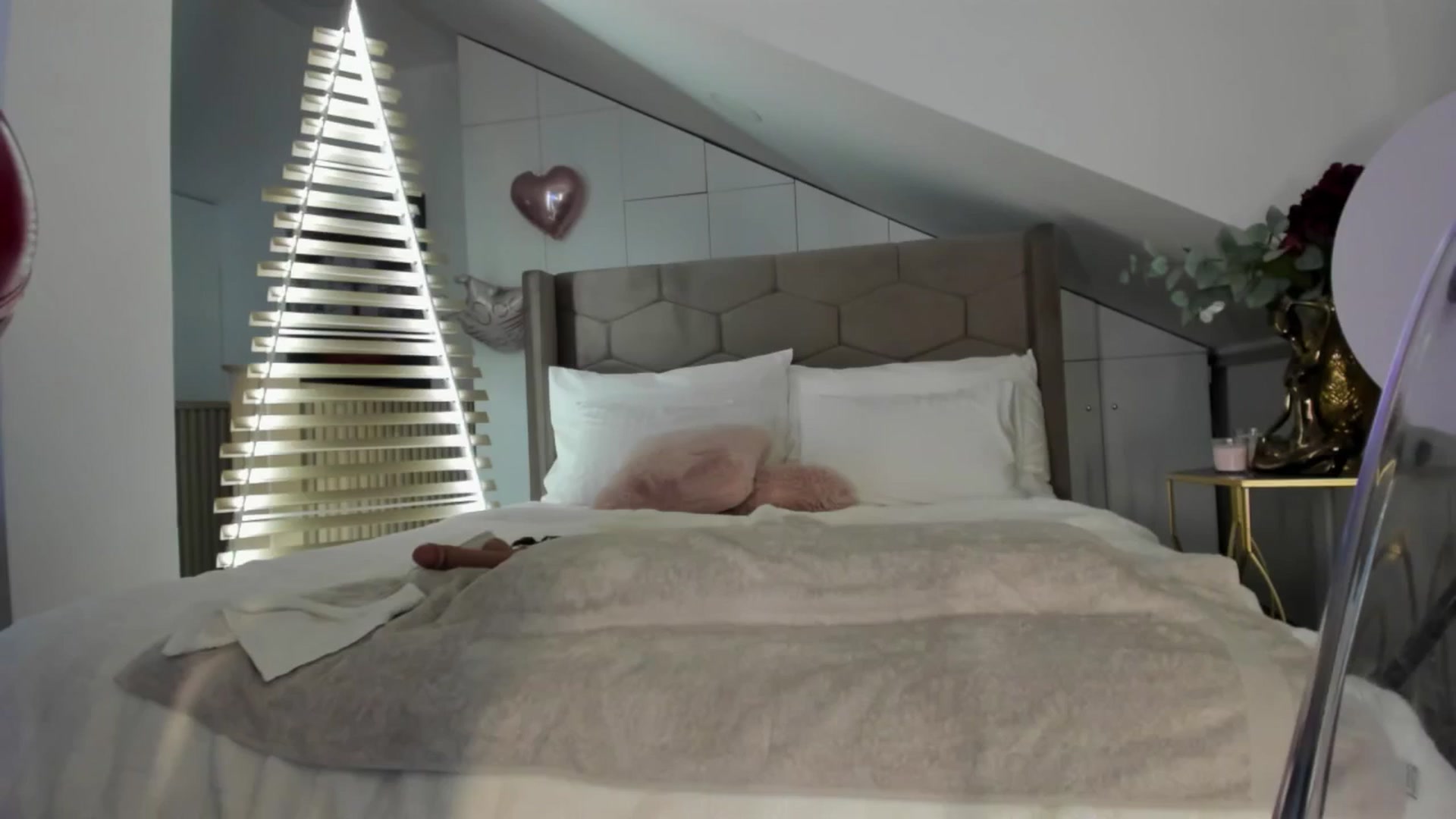 Gallery image thumbnail from SpicyLady87's myfreecams stream on, 03/08/2025, 01:18 image 3 of 20