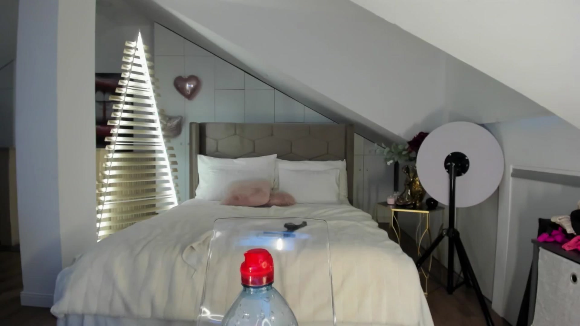 Gallery image thumbnail from SpicyLady87's myfreecams stream on, 03/08/2025, 05:17 image 12 of 20