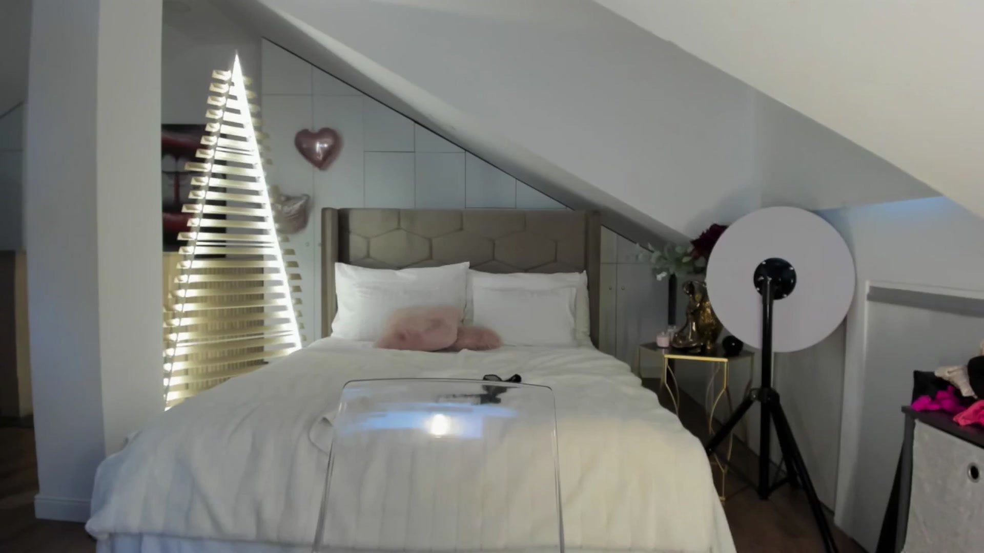 Gallery image thumbnail from SpicyLady87's myfreecams stream on, 03/08/2025, 05:17 image 14 of 20
