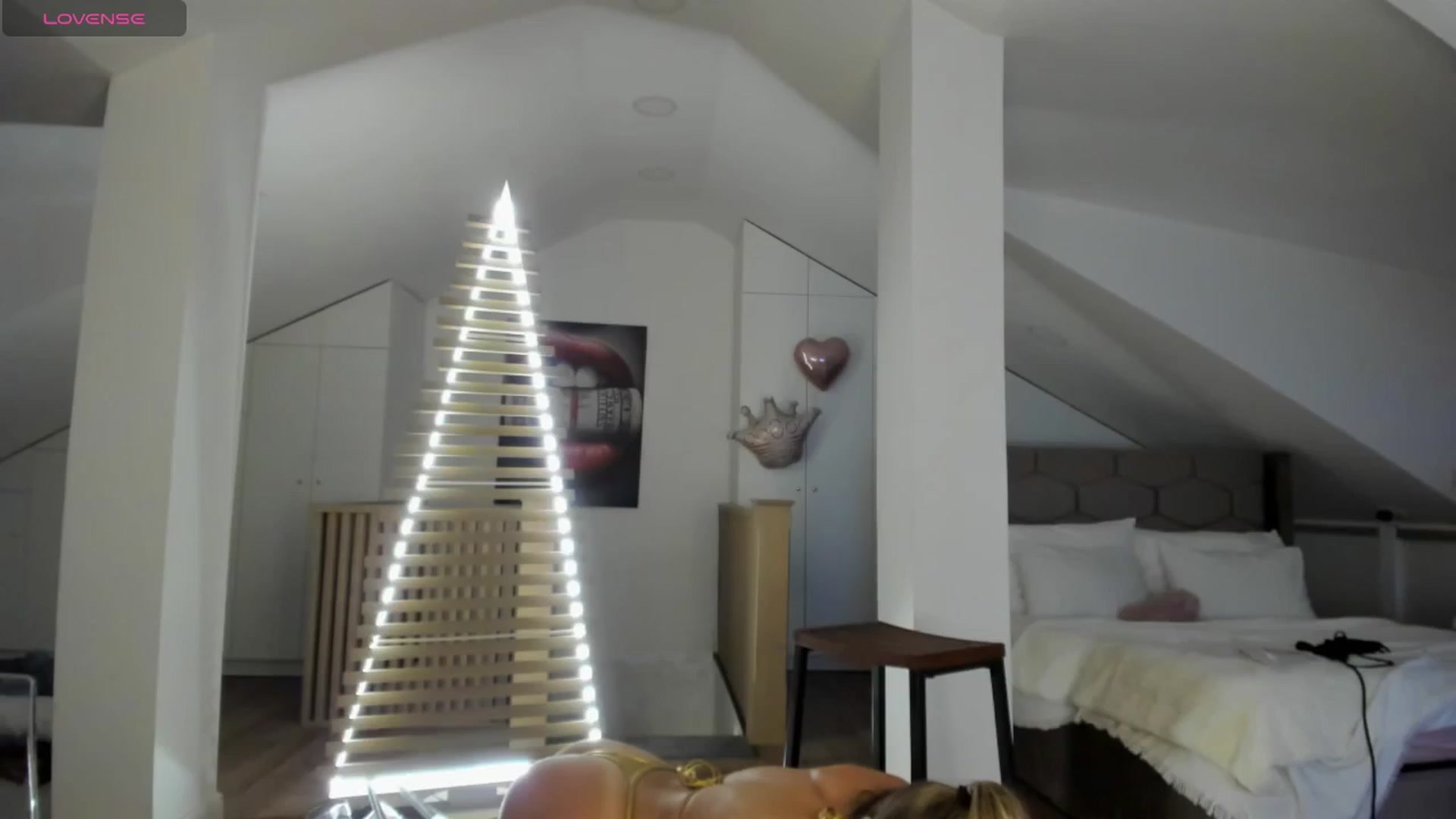 Gallery image thumbnail from SpicyLady87's myfreecams stream on, 03/31/2025, 01:36 image 11 of 20