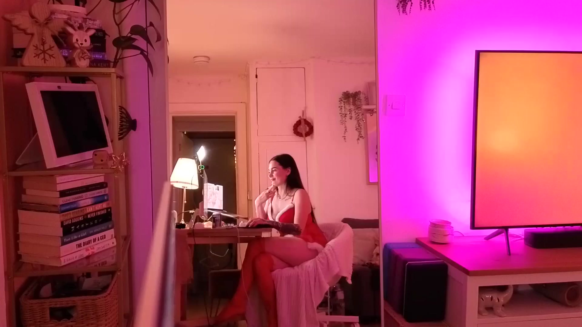 Gallery image thumbnail from SpicyLunaa's myfreecams stream on, 12/14/2025, 03:16 image 20 of 20