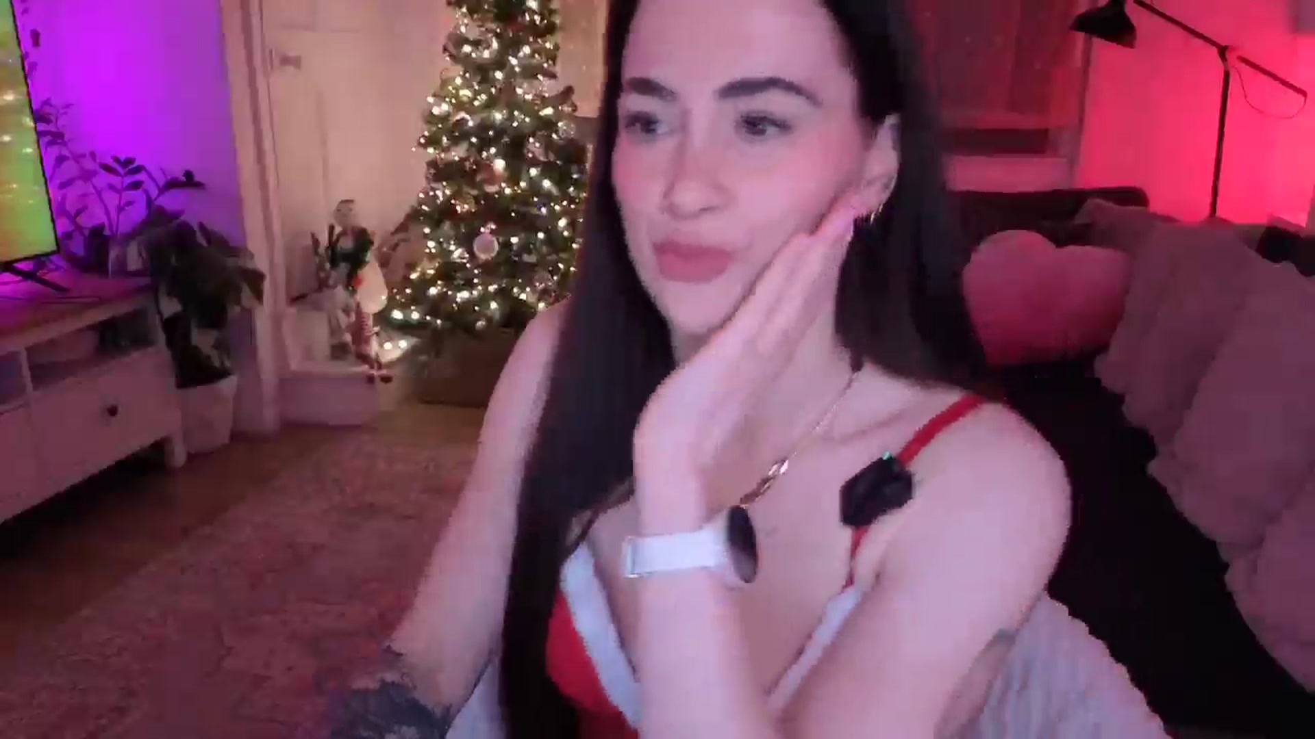 Gallery image thumbnail from SpicyLunaa's myfreecams stream on, 12/23/2025, 19:35 image 9 of 20