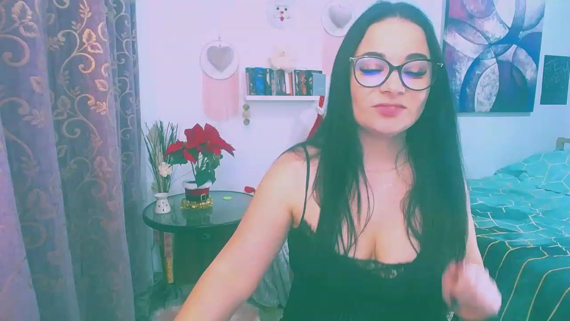 Gallery image thumbnail from SpicyVanillaa's myfreecams stream on, 12/10/2022, 01:41 image 5 of 20