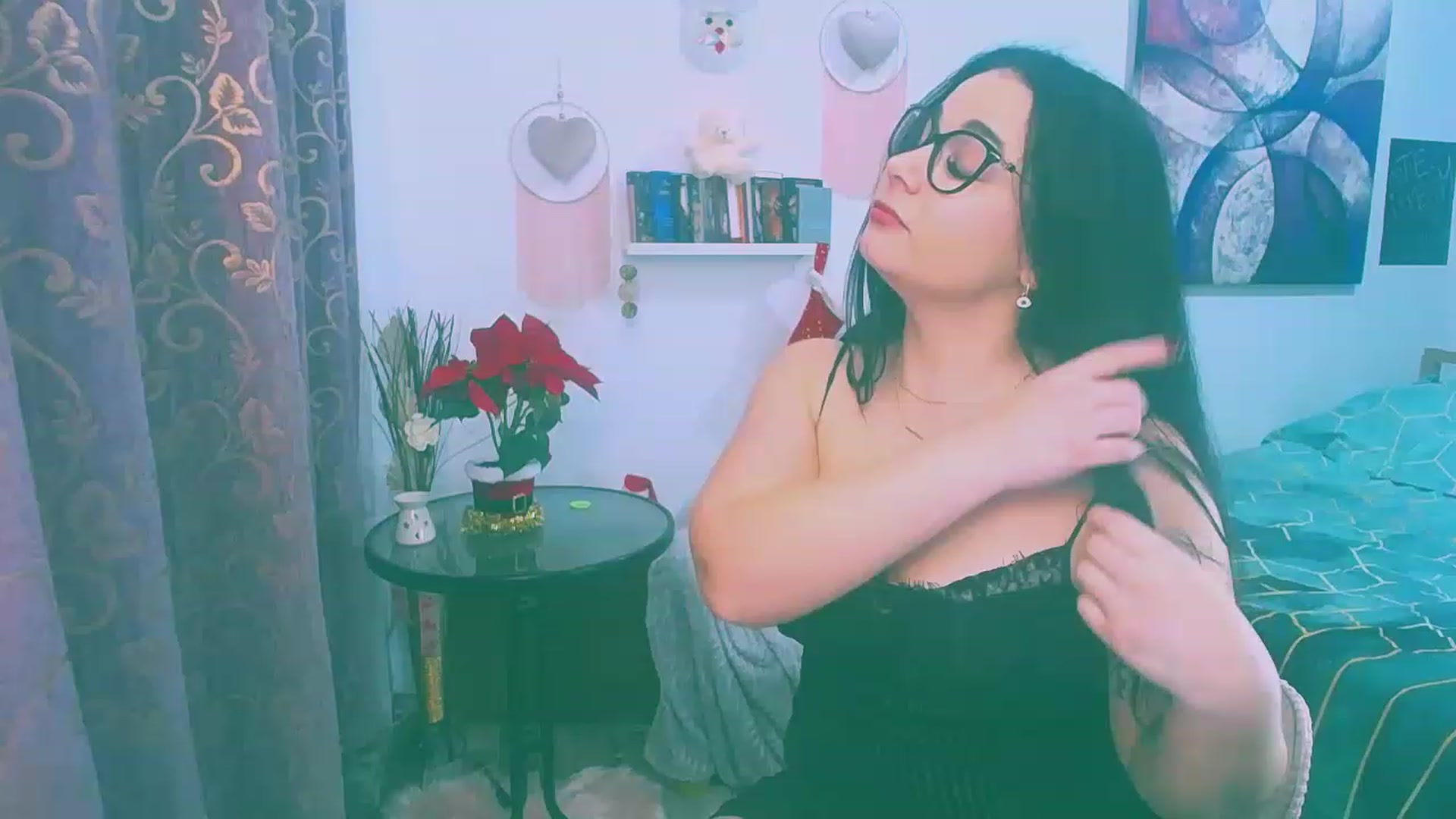 Gallery image thumbnail from SpicyVanillaa's myfreecams stream on, 12/10/2022, 01:41 image 11 of 20