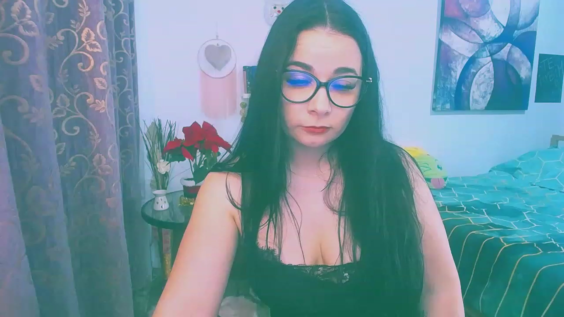 Gallery image thumbnail from SpicyVanillaa's myfreecams stream on, 12/10/2022, 01:41 image 6 of 20