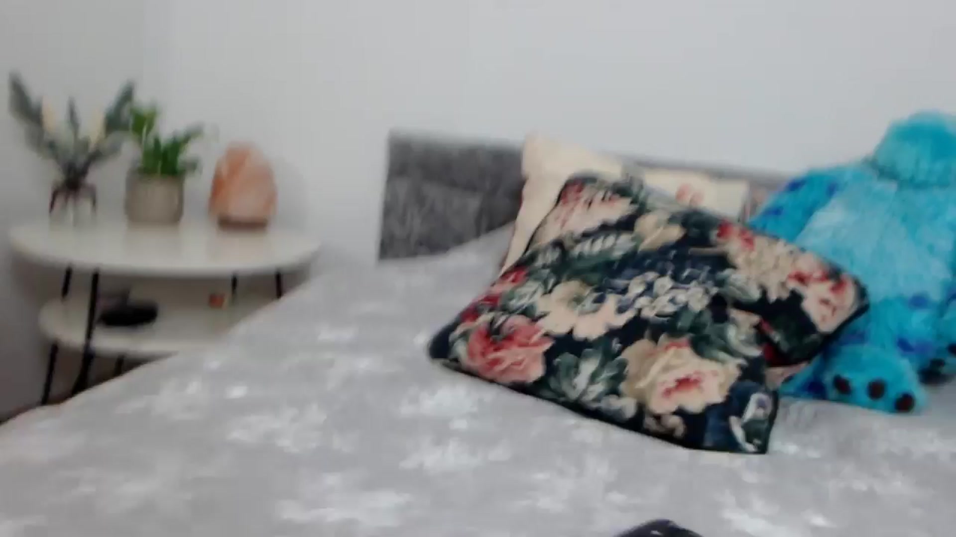 Gallery image thumbnail from Spicy_Eyes's myfreecams stream on, 12/26/2025, 24:18 image 8 of 20