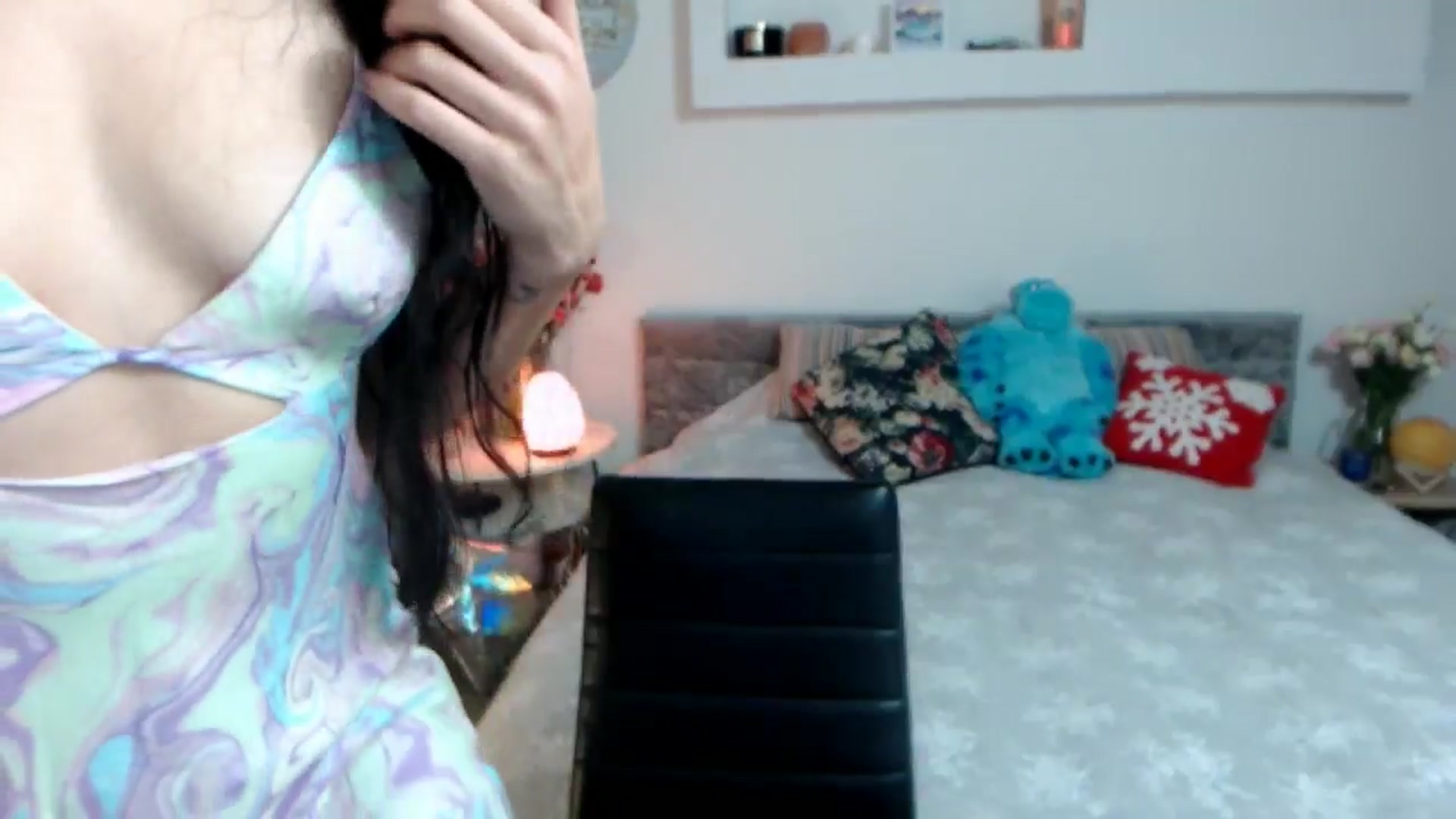 Gallery image thumbnail from Spicy_Eyes's myfreecams stream on, 12/28/2025, 16:57 image 16 of 20