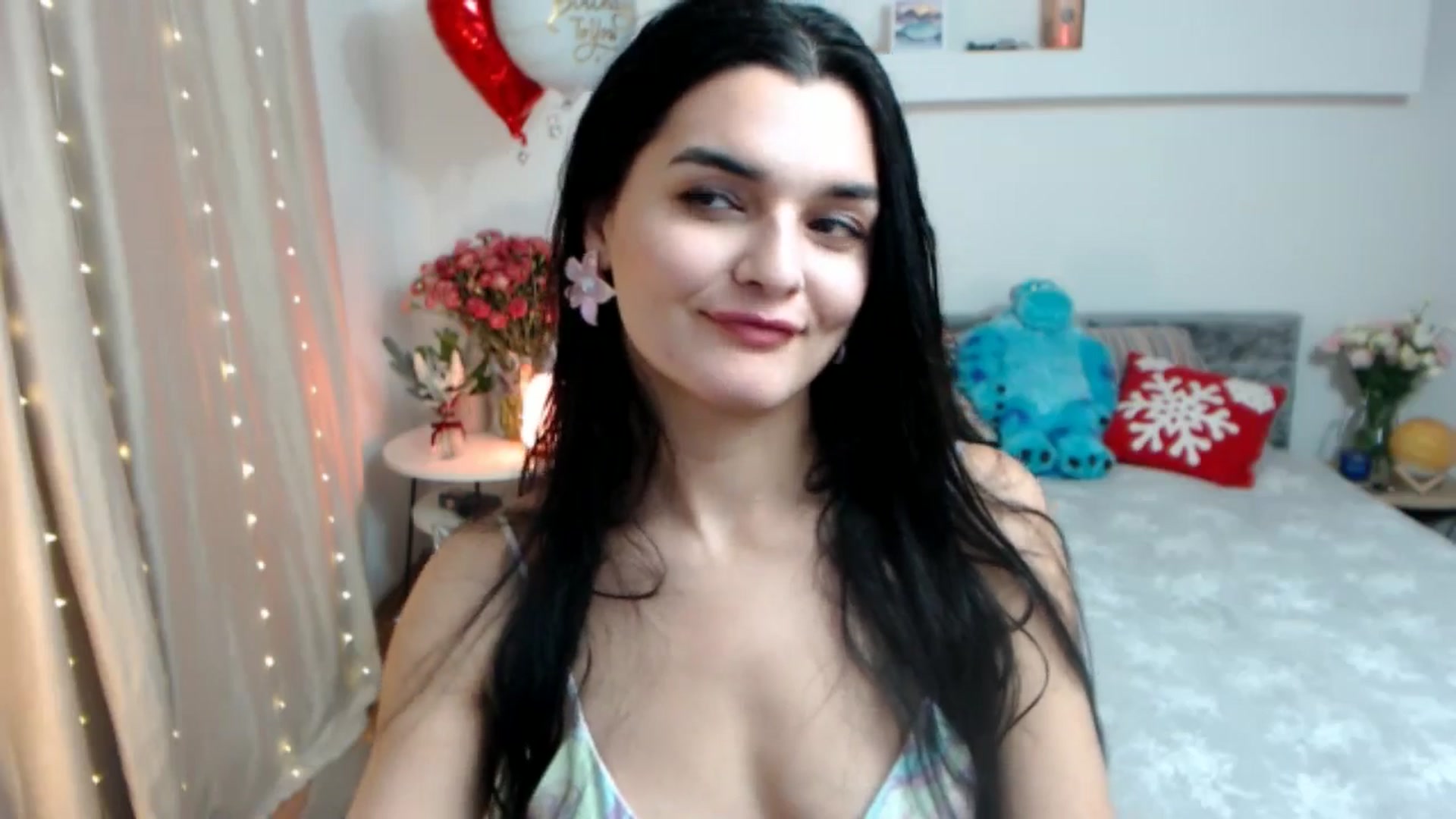 Gallery image thumbnail from Spicy_Eyes's myfreecams stream on, 12/28/2025, 16:57 image 14 of 20