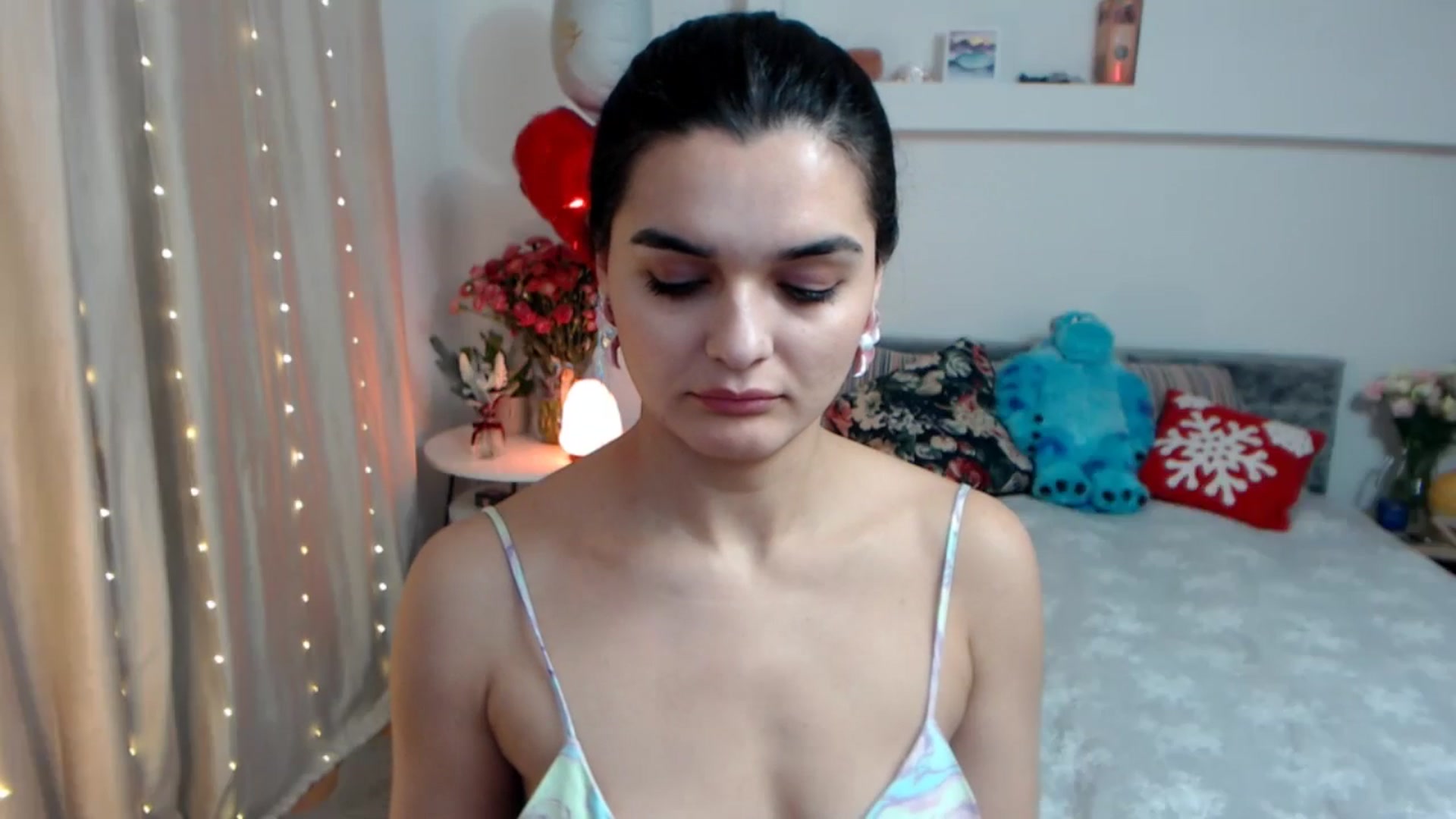 Gallery image thumbnail from Spicy_Eyes's myfreecams stream on, 12/28/2025, 19:07 image 6 of 20