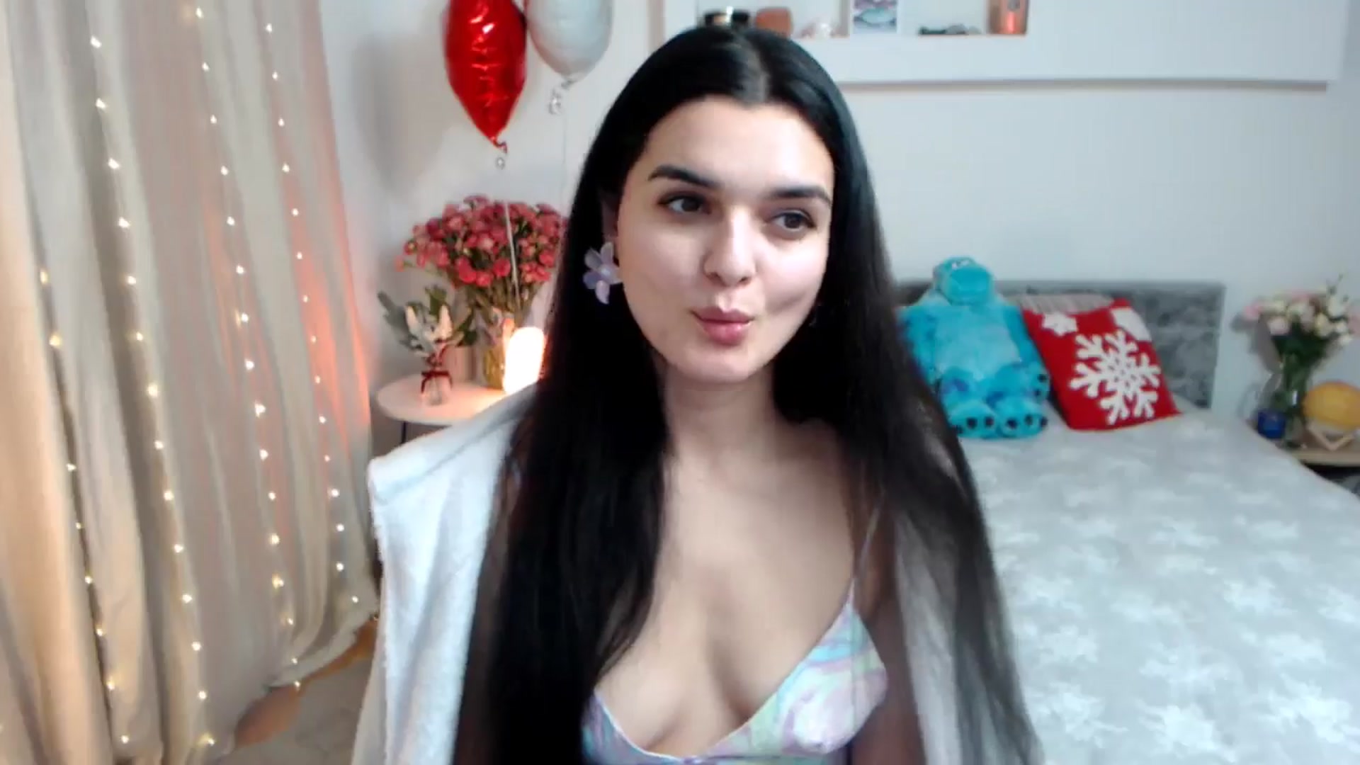 Gallery image thumbnail from Spicy_Eyes's myfreecams stream on, 12/28/2025, 21:32 image 6 of 20