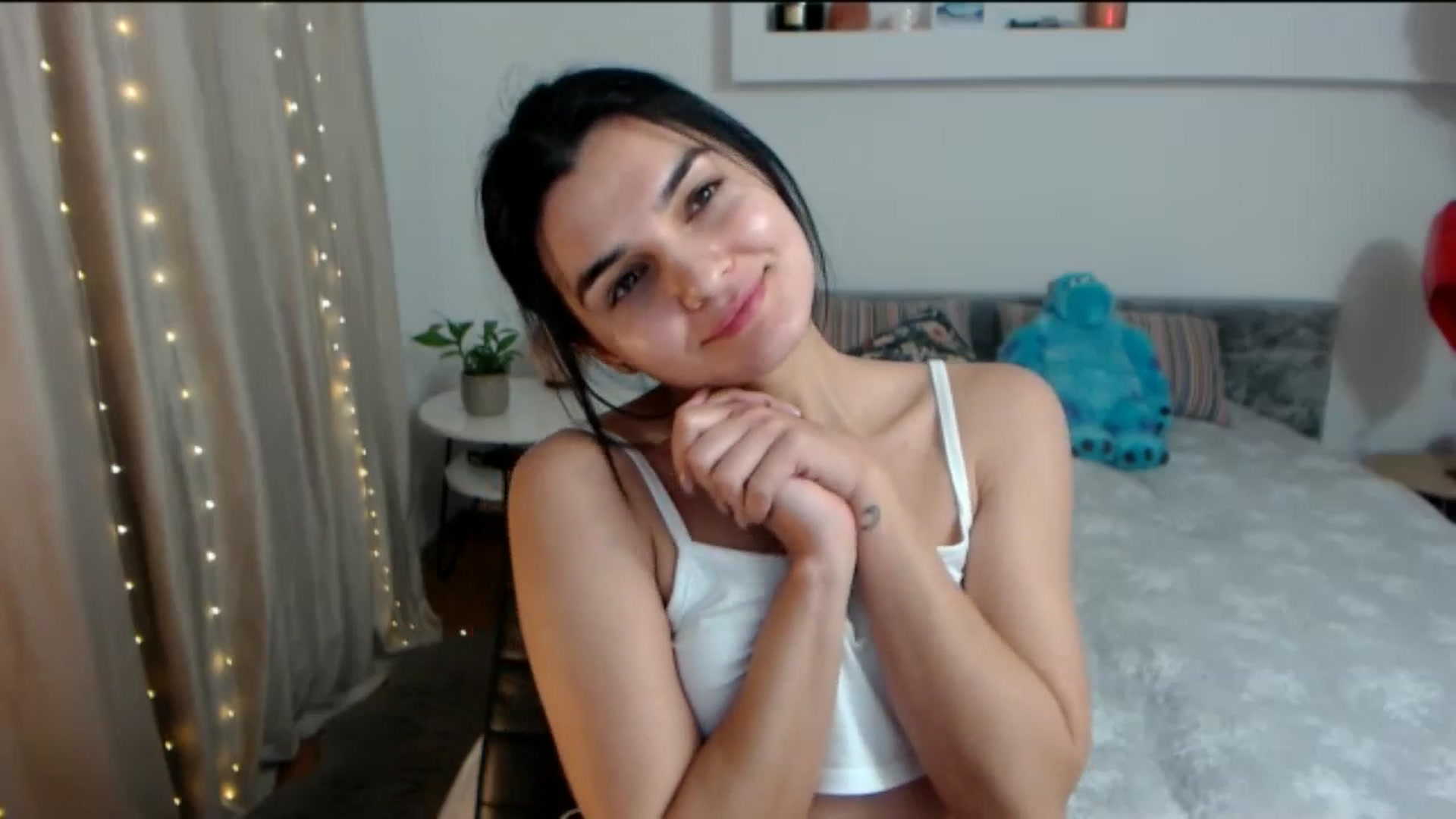 Gallery image thumbnail from Spicy_Eyes's myfreecams stream on, 01/13/2026, 19:51 image 18 of 20