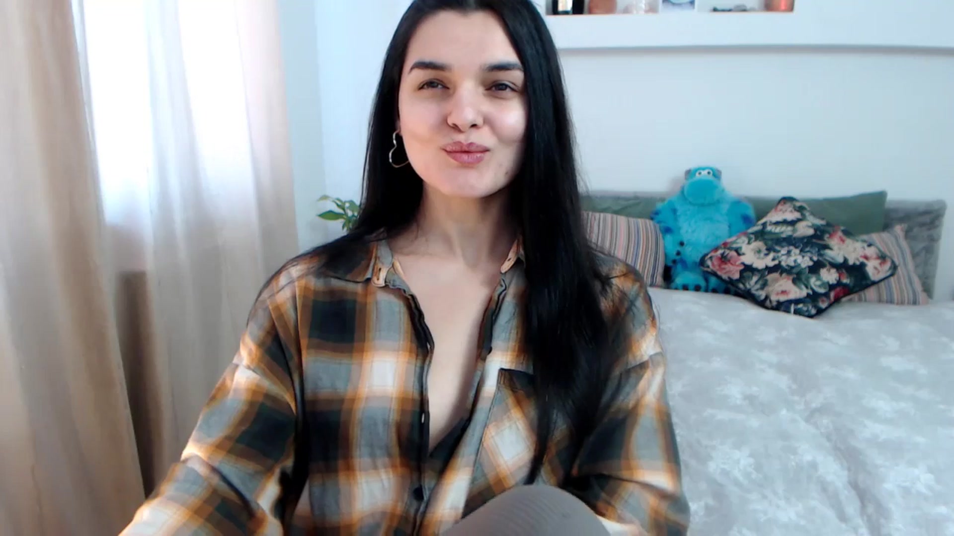 Gallery image thumbnail from Spicy_Eyes's myfreecams stream on, 02/26/2026, 15:27 image 3 of 20