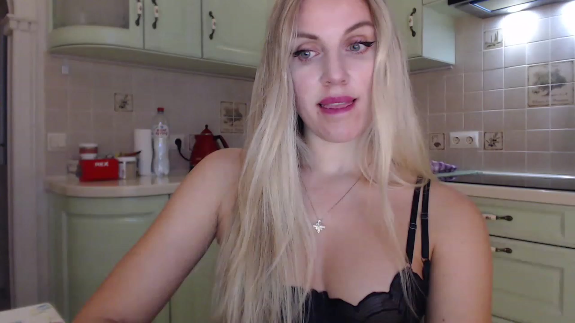 Gallery image thumbnail from Spicy_Giraffe's myfreecams stream on, 11/14/2022, 20:57 image 9 of 20