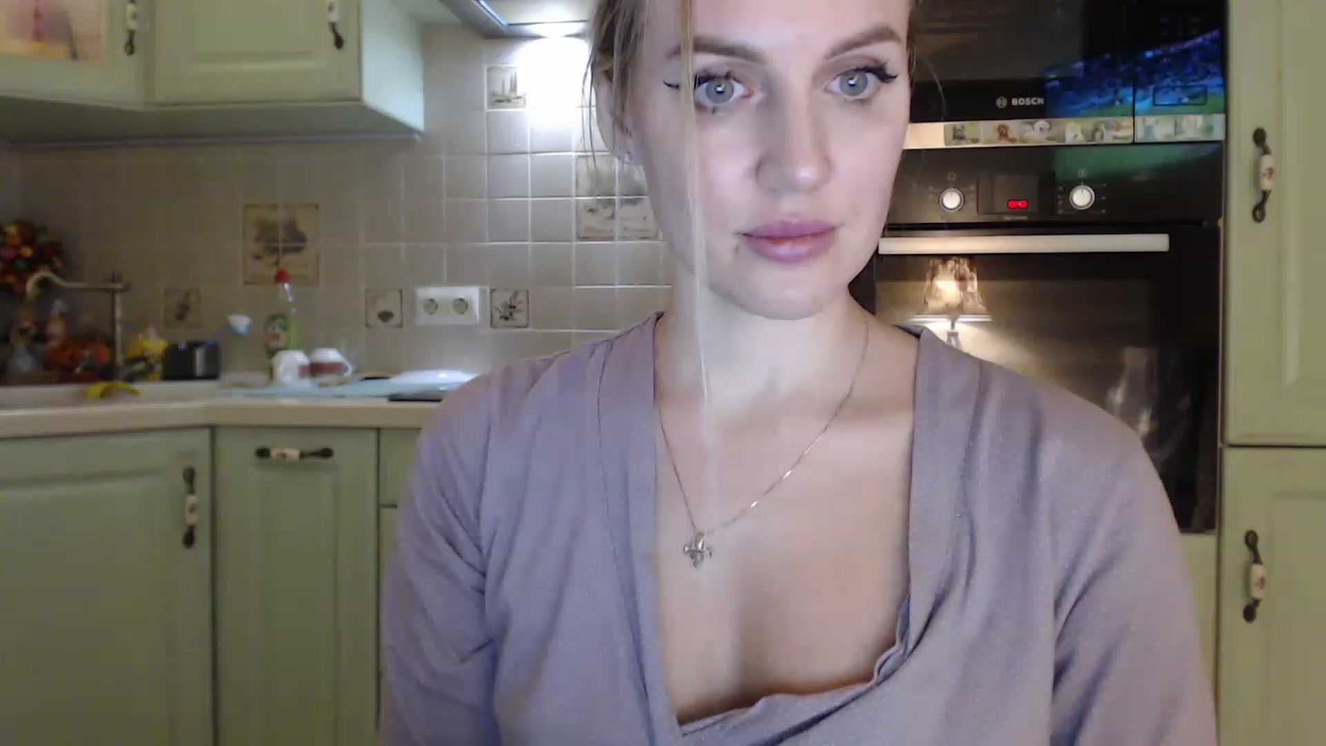 Gallery image thumbnail from Spicy_Giraffe's myfreecams stream on, 12/09/2022, 20:34 image 17 of 20