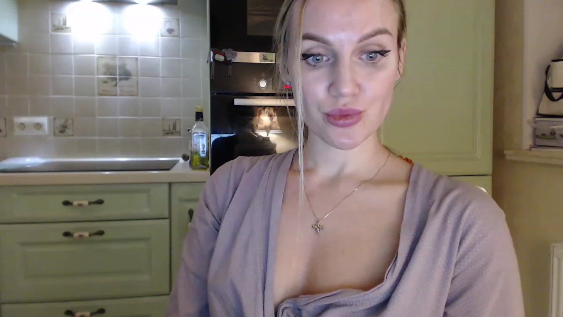 Gallery image thumbnail from Spicy_Giraffe's myfreecams stream on, 12/09/2022, 21:37 image 9 of 20