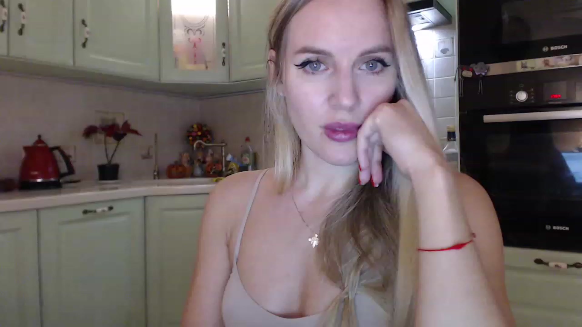 Gallery image thumbnail from Spicy_Giraffe's myfreecams stream on, 12/10/2022, 19:38 image 16 of 20