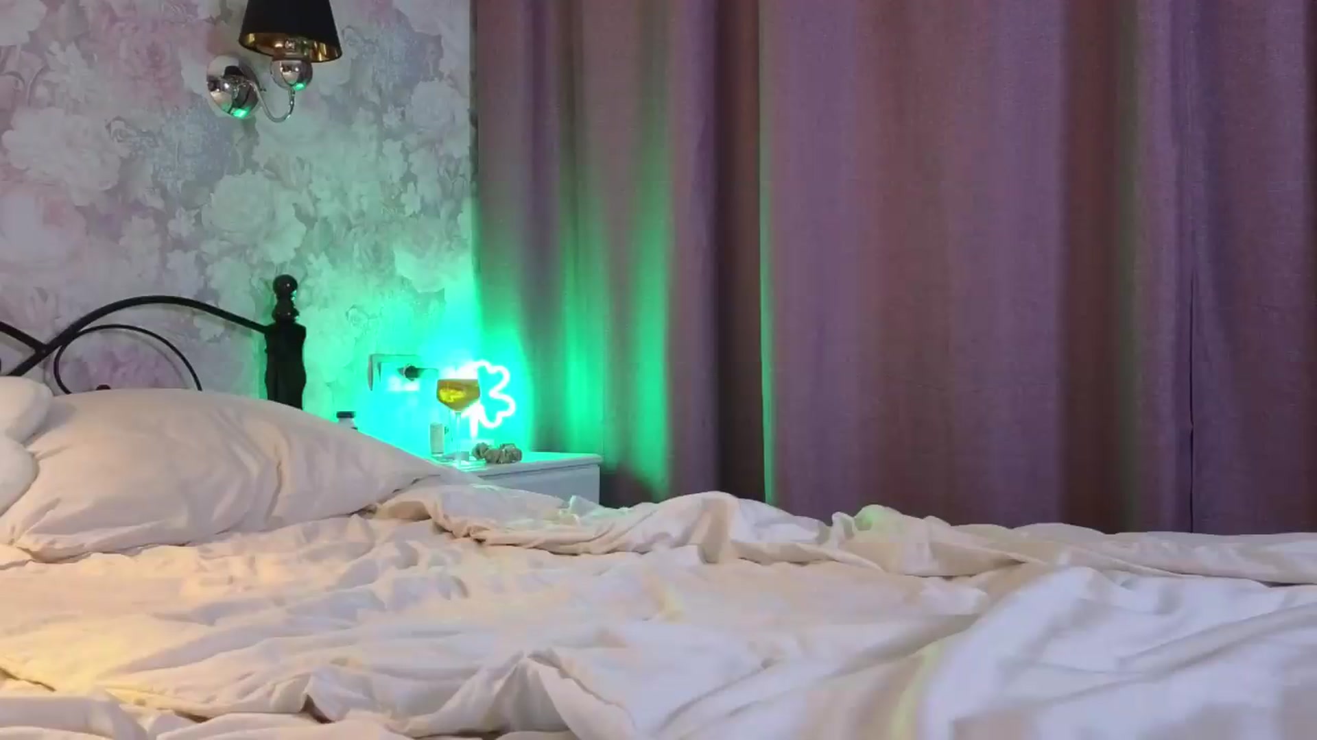 Gallery image thumbnail from Spicy_Giraffe's myfreecams stream on, 07/18/2026, 20:33 image 18 of 20