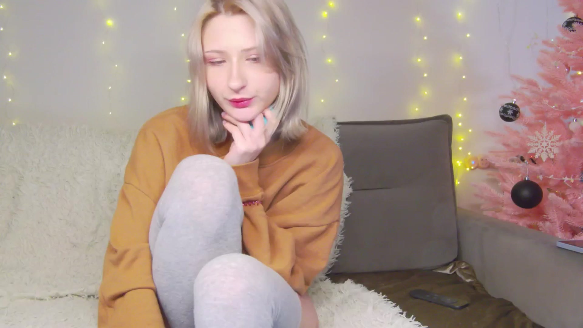 Gallery image thumbnail from Spicy_Love's myfreecams stream on, 12/28/2024, 21:14 image 11 of 20