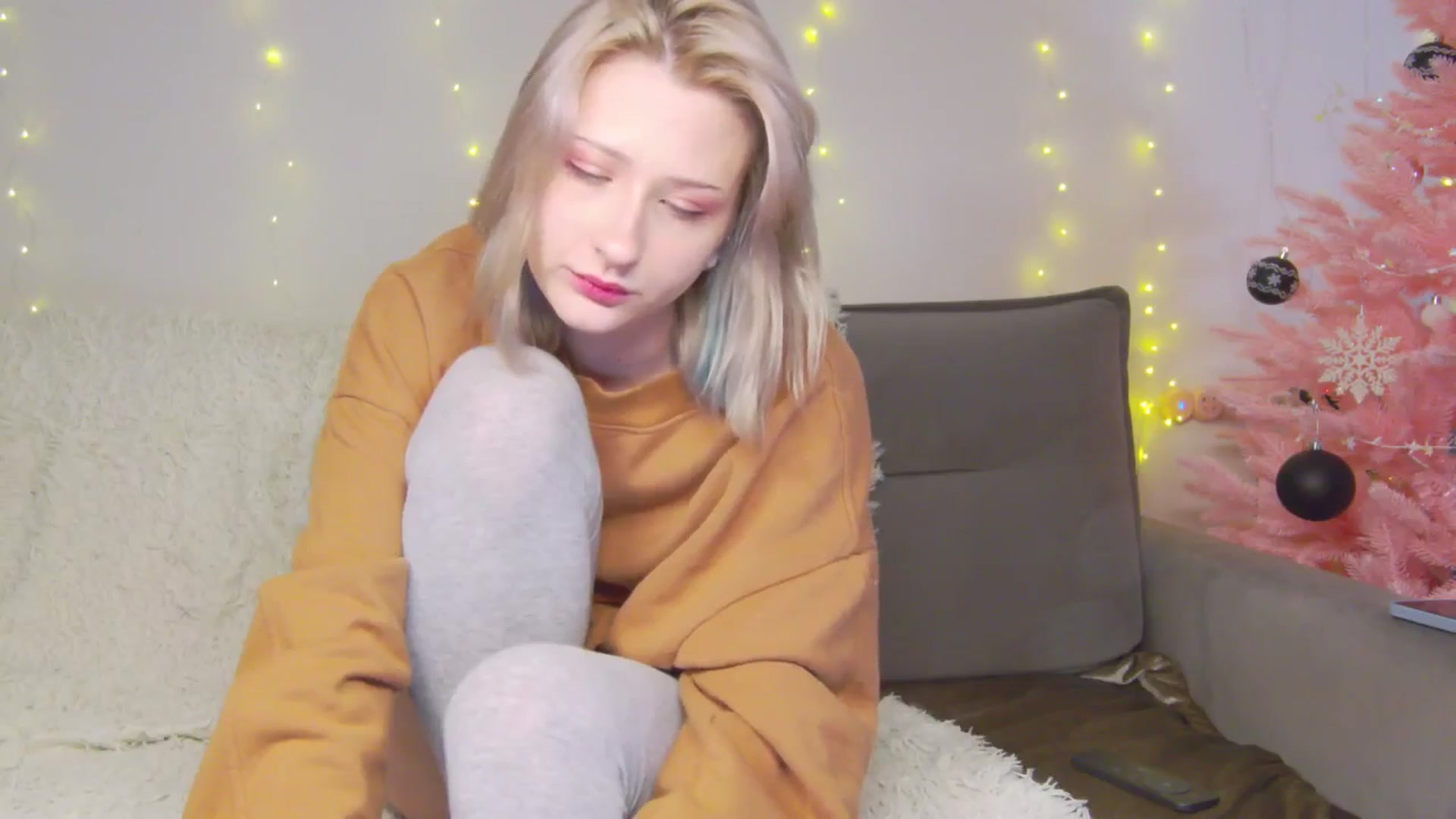 Gallery image thumbnail from Spicy_Love's myfreecams stream on, 12/28/2024, 21:14 image 5 of 20